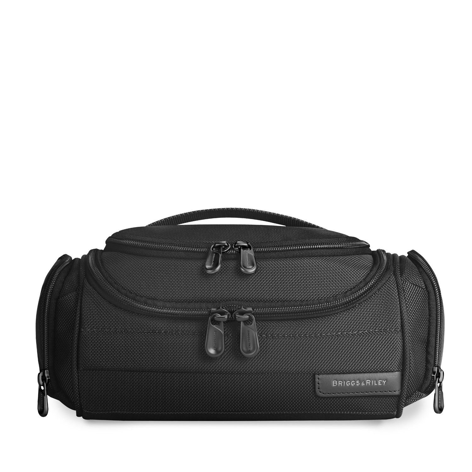Designed for executives on the go, this smartly designed toiletry kit is as much a top performer as any Baseline luggage bag. Intuitive pockets keep all your essentials at your fingertips. Key features include: Main compartment is wet/dry to keep leaks from spreading into your luggage. Large U-shaped opening allows easy access into roomy main compartment. Four section design keeps you organised. Easy access transparent top pocket and gusseted side pockets are wet/dry to keep leaks from spreading. A webbing side handle for easy carrying. Rubber feet positioned on base lift kit off wet surfaces.