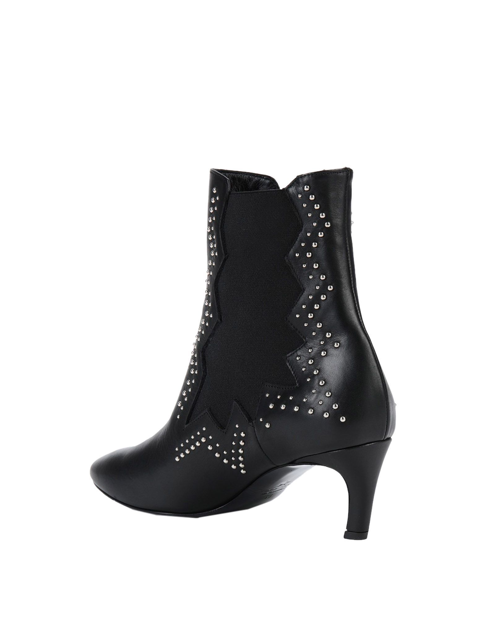 studs, basic solid colour, elasticised gores, narrow toeline, stiletto heel, covered heel, fully lined, leather sole, contains non-textile parts of animal origin