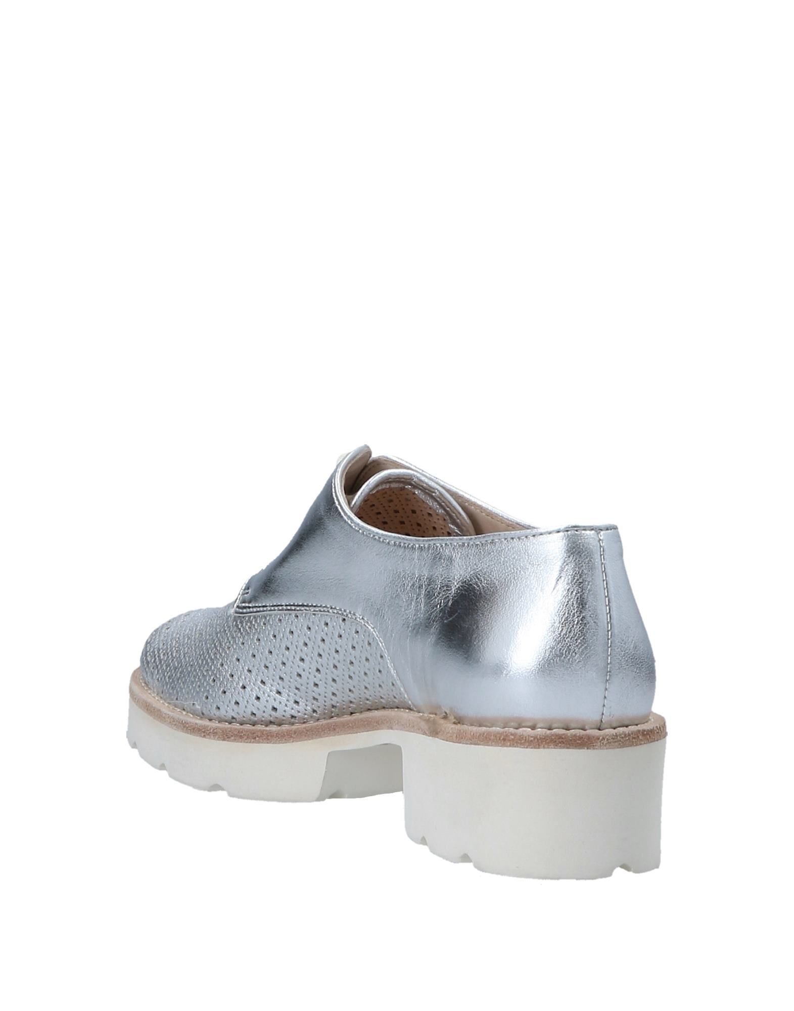 laminated effect, no appliqu�s, solid colour, round toeline, square heel, leather lining, lug sole, contains non-textile parts of animal origin