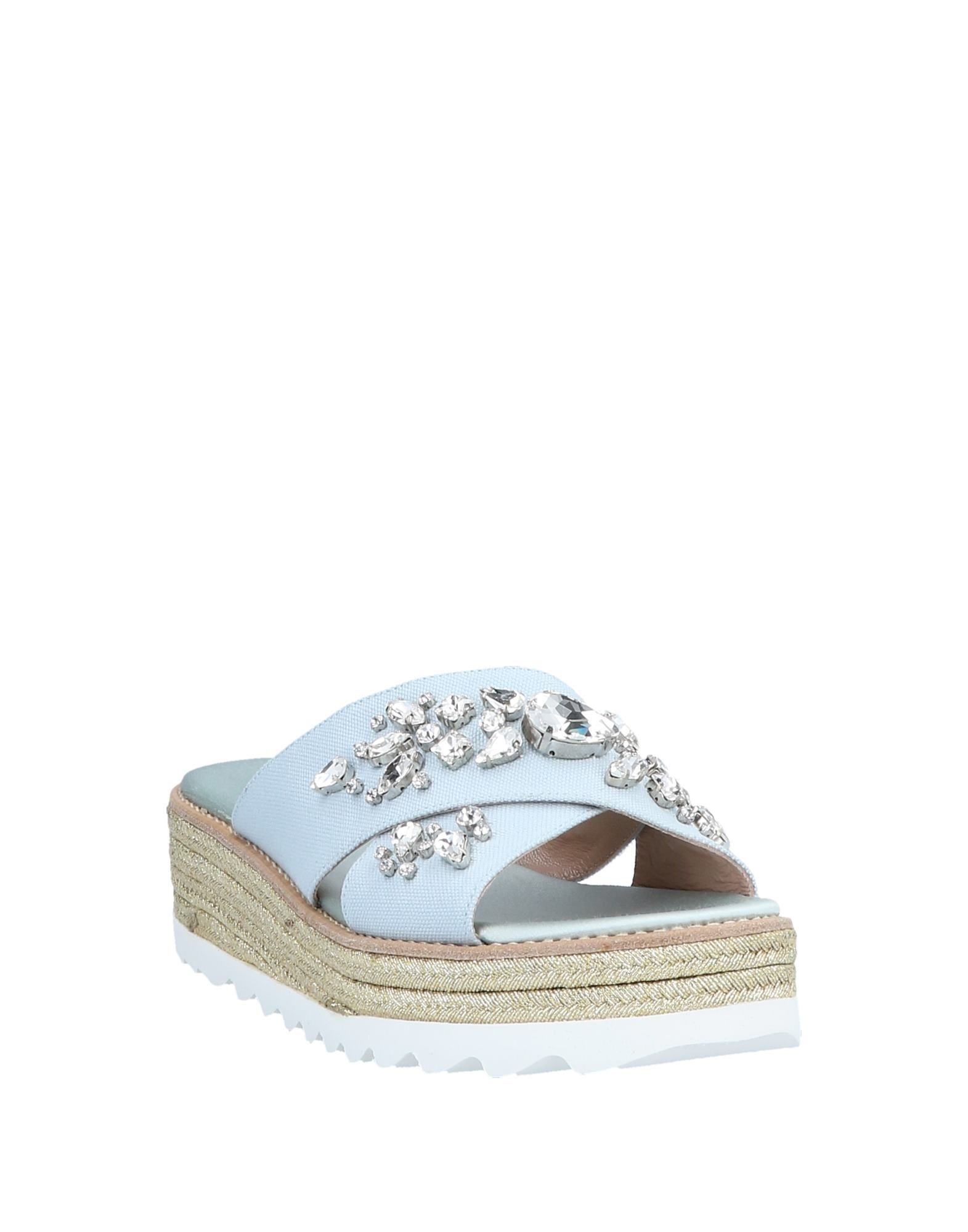 canvas, rhinestones, solid colour, round toeline, wedge heel, rope wedge, leather lining, rubber sole, contains non-textile parts of animal origin