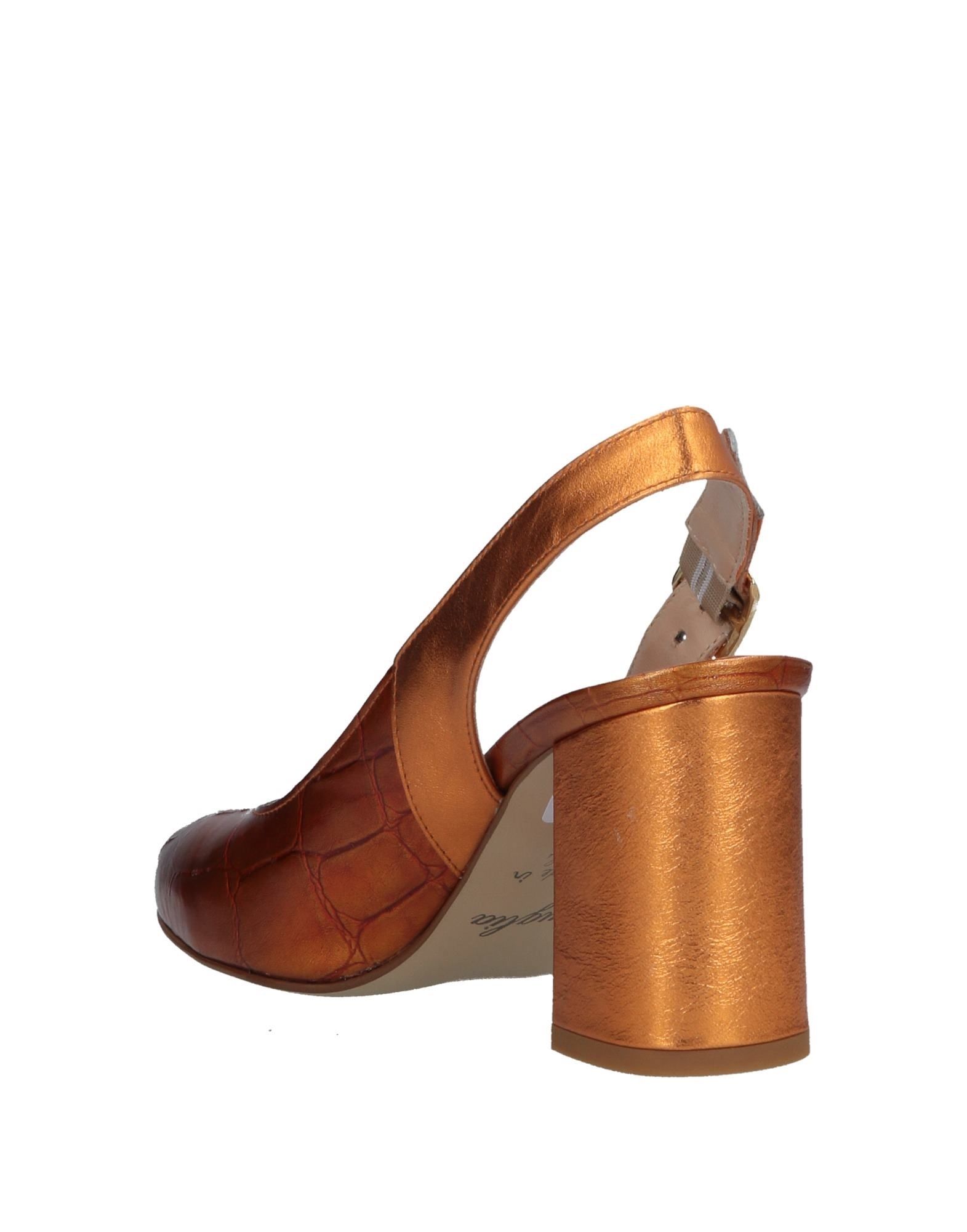 leather, laminated effect, no appliqués, solid colour, printed leather, buckle, round toeline, square heel, covered heel, leather lining, leather sole, contains non-textile parts of animal origin, sling-backs