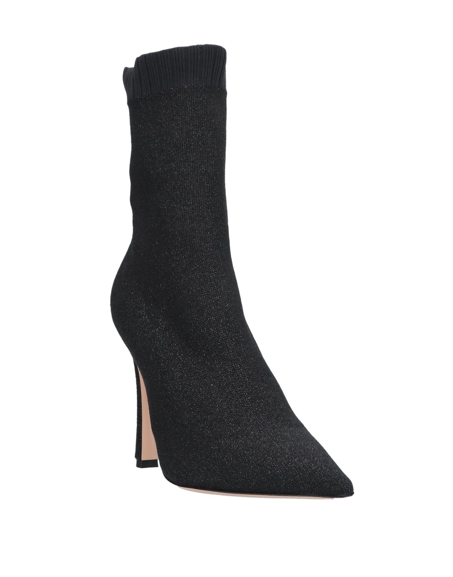 knitted, lamé, no appliqués, solid colour, narrow toeline, stiletto heel, leather lining, leather/rubber sole, contains non-textile parts of animal origin