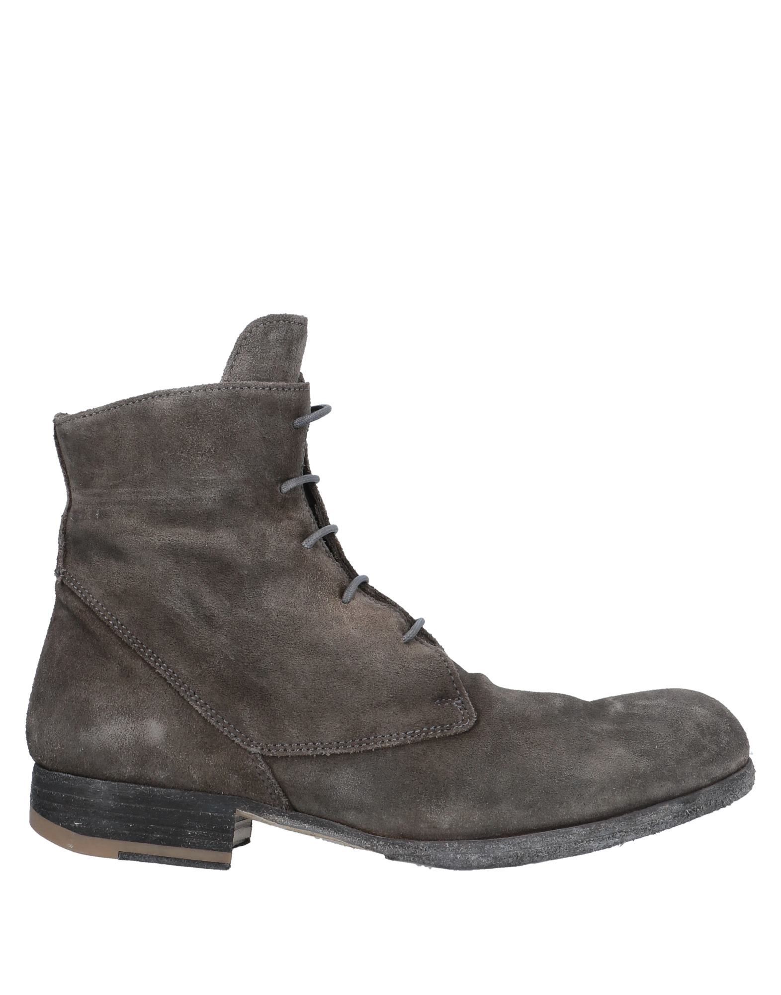 suede effect, no appliqués, solid colour, laces, round toeline, square heel, leather lining, leather/rubber sole, contains non-textile parts of animal origin