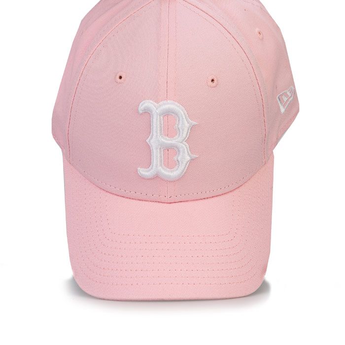 Womens New Era Boston Red Sox Essential 9Forty Cap in Pink.<BR><BR>- Pre-curved brim<BR>- Button to top<BR>- Perforations around centre<BR>- Tonal stitching<BR>- Adjustable back fastening<BR>- Boston Red Sox branding to front<BR>- New Era branding to side<BR>- 100% Cotton<BR>- Ref: 11871483