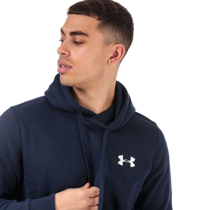 Mens Under Armour UA Rival Fleece Fitted Hoody in navy.<BR><BR>- ColdGear fabric traps heat and wicks sweat to keep you warm  dry and light.<BR>- Super soft  cotton-blend fleece with brushed interior for extra warmth.<BR>- Breathable mesh-lined hood with drawcord.<BR>- Long sleeves.<BR>- Under Armour branding at left chest.<BR>- Kangaroo style pocket to front.<BR>- Ribbed cuffs and hem.<BR>- Fitted fit; next to skin without the squeeze.<BR>- 80% Cotton  20% Polyester.  Machine washable.<BR>- Ref: 1302292-410