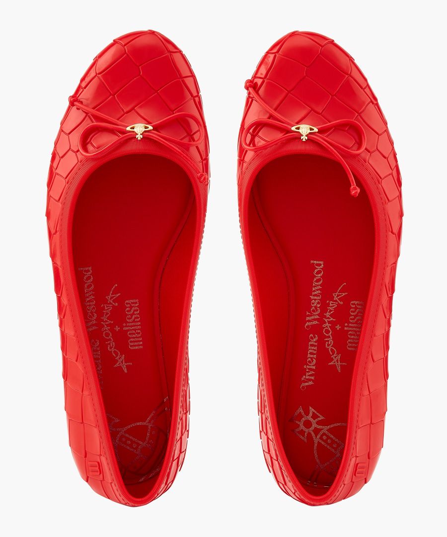 The queen of Avant-garde design, Vivienne Westwood combines her punk glamour aesthetic with the environmentally aware, Brazilian shoe manufacturer- Melissa- for a coveted collection you don’t want to miss. 