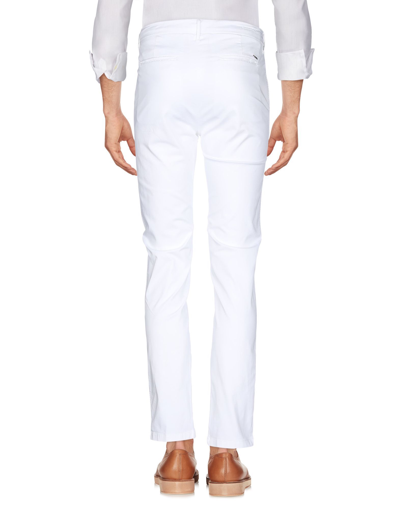 Plain weave<br>No appliqués<br>Basic solid colour<br>Mid Rise<br>Slim fit<br>Tapered leg<br>Button closing<br>Multipockets<br>Stretch<br>Chinos<br>