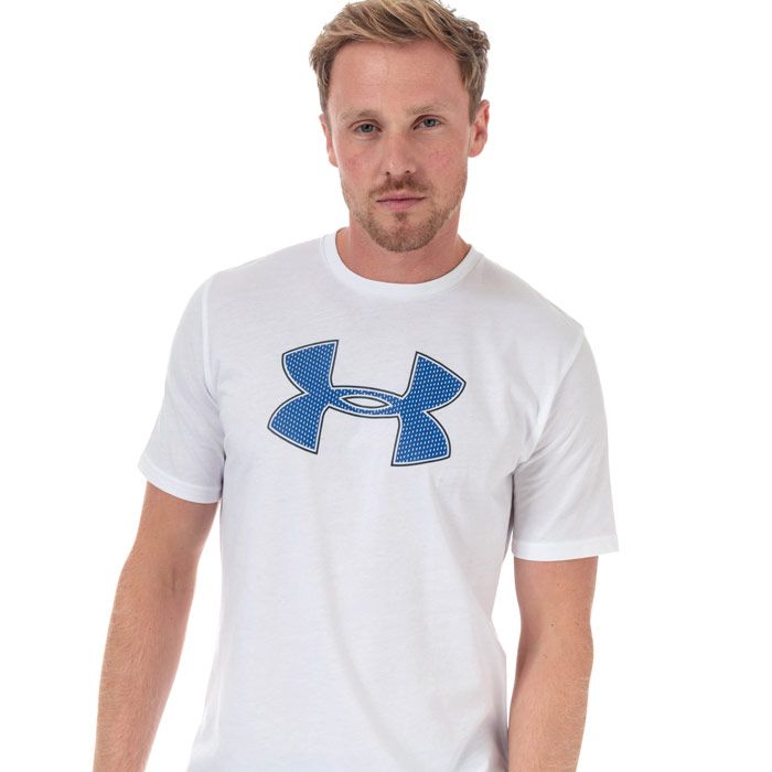 Mens Under Armour Big Logo T-shirt  White.  <BR><BR>- Crew neck.<BR>- Short sleeves.<BR>- Fuller cut for complete comfort.<BR>- Super-soft  cotton-blend fabric provides all-day comfort. <BR>- 60% cotton  40% polyester. Machine washable.<BR>- Ref: 1329583100.