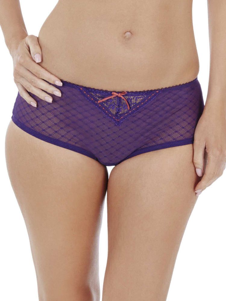 Lepel Rita Short brief, this brief is crafted from a geometric patterned mesh with a delicate lace panel on the front for a chic touch. Offering good overall coverage and complete with a cute two-tone satin bow.