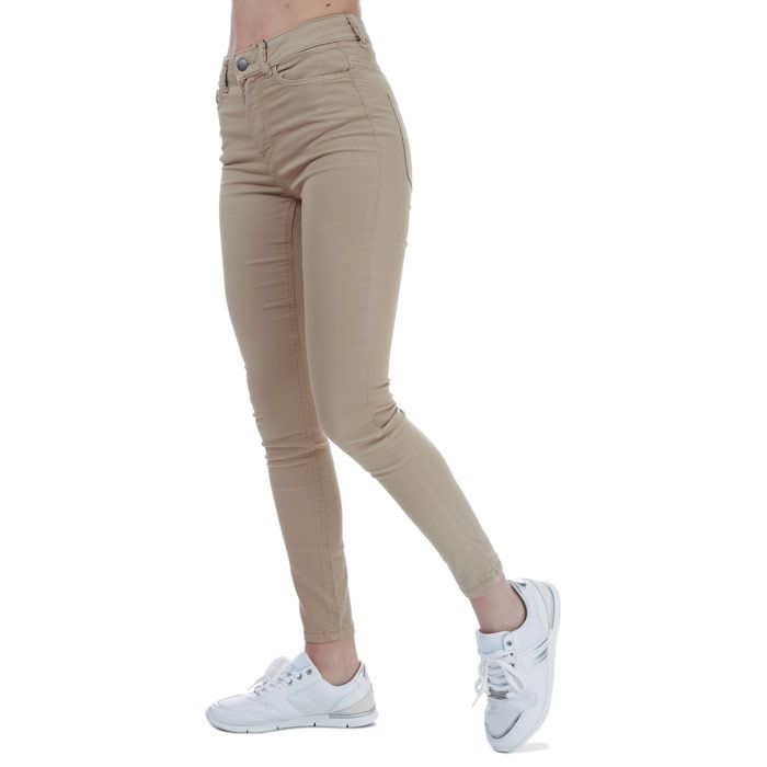 Womens Jacqueline De Yong Lara Life High Skinny Stretch Trousers in beige.<BR><BR>- 5-pocket construction. <BR>- Zip fly and button fastening. <BR>- Functional pockets.<BR>- Branded patch to reverse.<BR>- Skinny fit.<BR>- Regular on the waist.<BR>- 67% Cotton  30% Polyester.  3% Elastane.  Machine washable.<BR>- Ref: 15211785