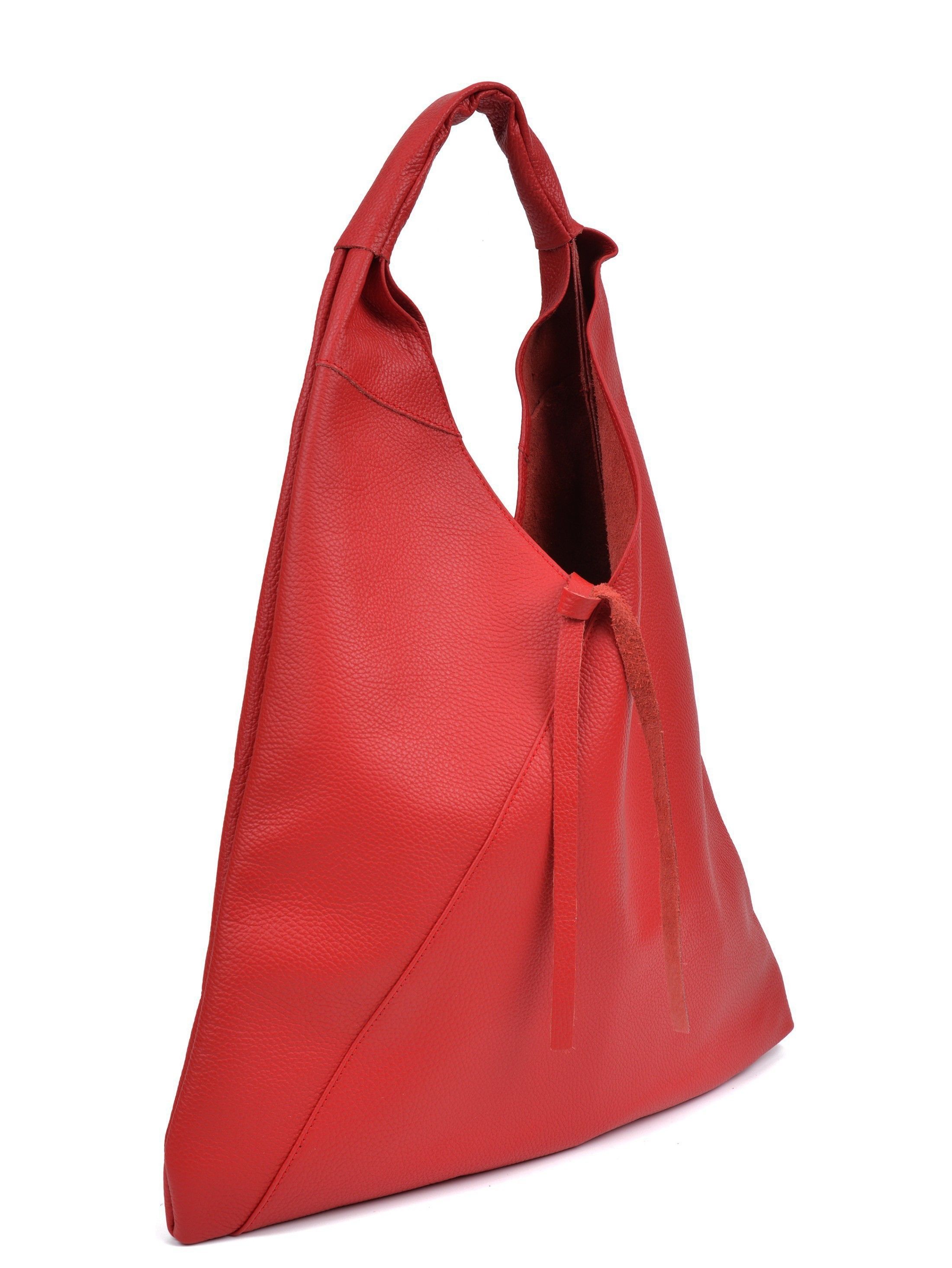 Shopper Bag
100% cow leather
Interior zip pocket
Top handles: 65 cm
Dimensions: 35x47x / cm             
Shoulder strap: /