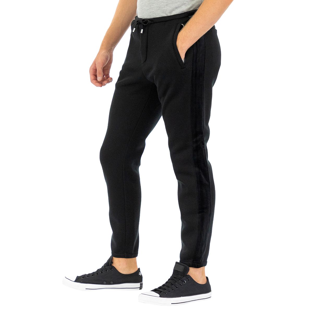 Emporio Armani 6Z1PP51JTTZ-0999-XL Comfortable and trendy, these black pants will complement any casual look.