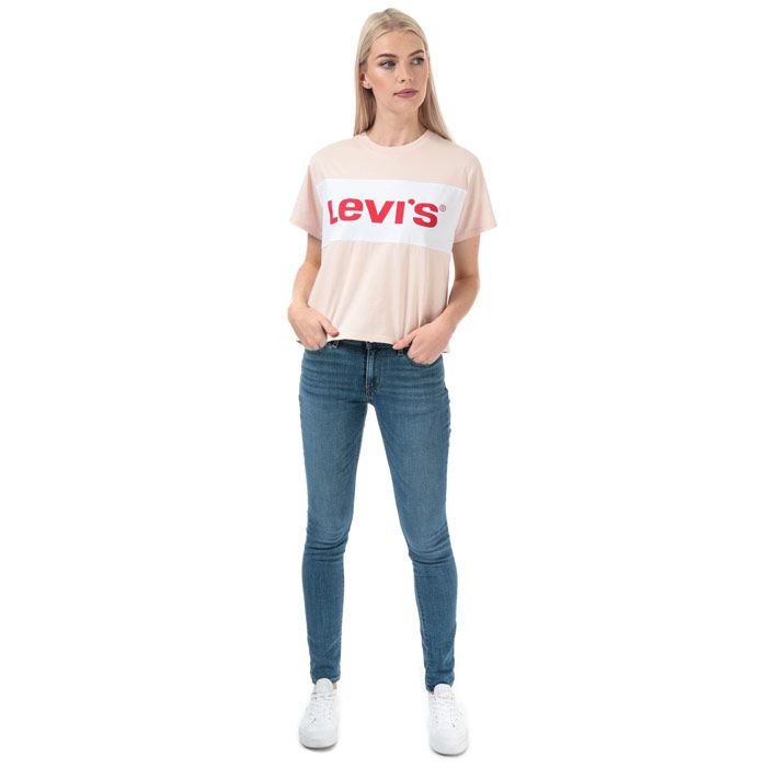 Womens Levi’s Colourblock Varsity T-Shirt in peach blush.<BR><BR>- Ribbed crew neck.<BR>- Drop shoulder.<BR>- Short sleeves. <BR>- Large Levi’s logo printed to chest.<BR>- Levi’s logo tab to side.<BR>- Tonal back neck tape.<BR>- Slightly cropped length.<BR>- Relaxed fit. <BR>- Measurement from shoulder to hem: 21“ approximately. <BR>- 100% Cotton.  Machine washable.<BR>- Ref: 18890-0001<BR><BR>Measurements are intended for guidance only.