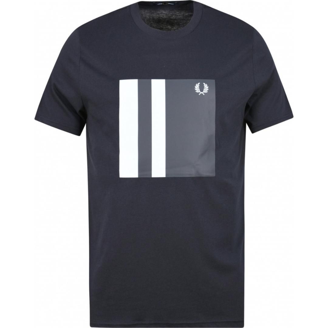 Fred Perry M8536 608 Tipped Graphic Navy Blue T-Shirt. Fred Perry Blue Tee. Graphic Design. 100% Cotton. Style: M8536 608. Regular Fit