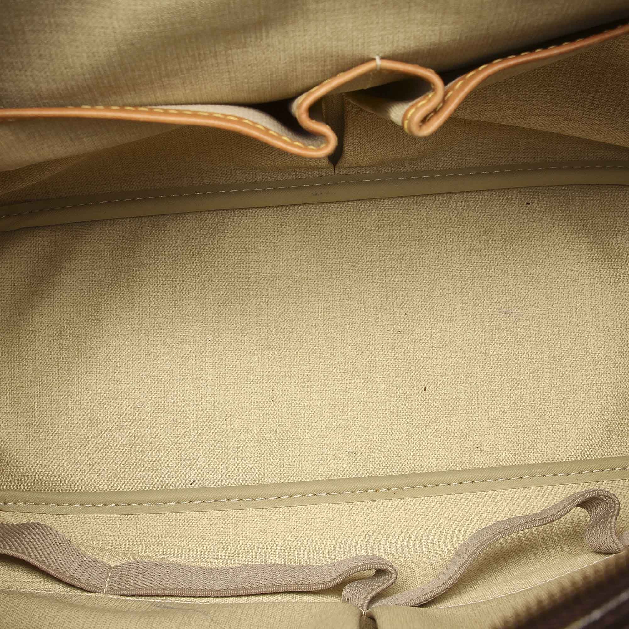 VINTAGE. RRP AS NEW. The Deauville features a monogram canvas body, an exterior front slip pocket, rolled leather handles, a top zip closure, and an interior open pockets.Exterior back is discolored, scratched and stained. Exterior bottom is discolored. Exterior corners is discolored. Exterior front is discolored, scratched and stained. Exterior handle is discolored. Exterior side is discolored. Buckle is scratched and tarnished. Zipper is scratched and tarnished.

Dimensions:
Length 24cm
Width 33cm
Depth 12.5cm
Hand Drop 10cm
Shoulder Drop 10cm

Original Accessories: Name Tag

Serial Number: VI1928
Color: Brown
Material: Canvas x Monogram Canvas x Leather x Vachetta Leather
Country of Origin: France
Boutique Reference: SSU92958K1407


Product Rating: GoodCondition

To help provide you with a wider range of products, this item will be shipped to you from an international warehouse. This means that the delivery may take a little bit longer than usual. Tracking details will be provided for you inside your dispatch email and in your account