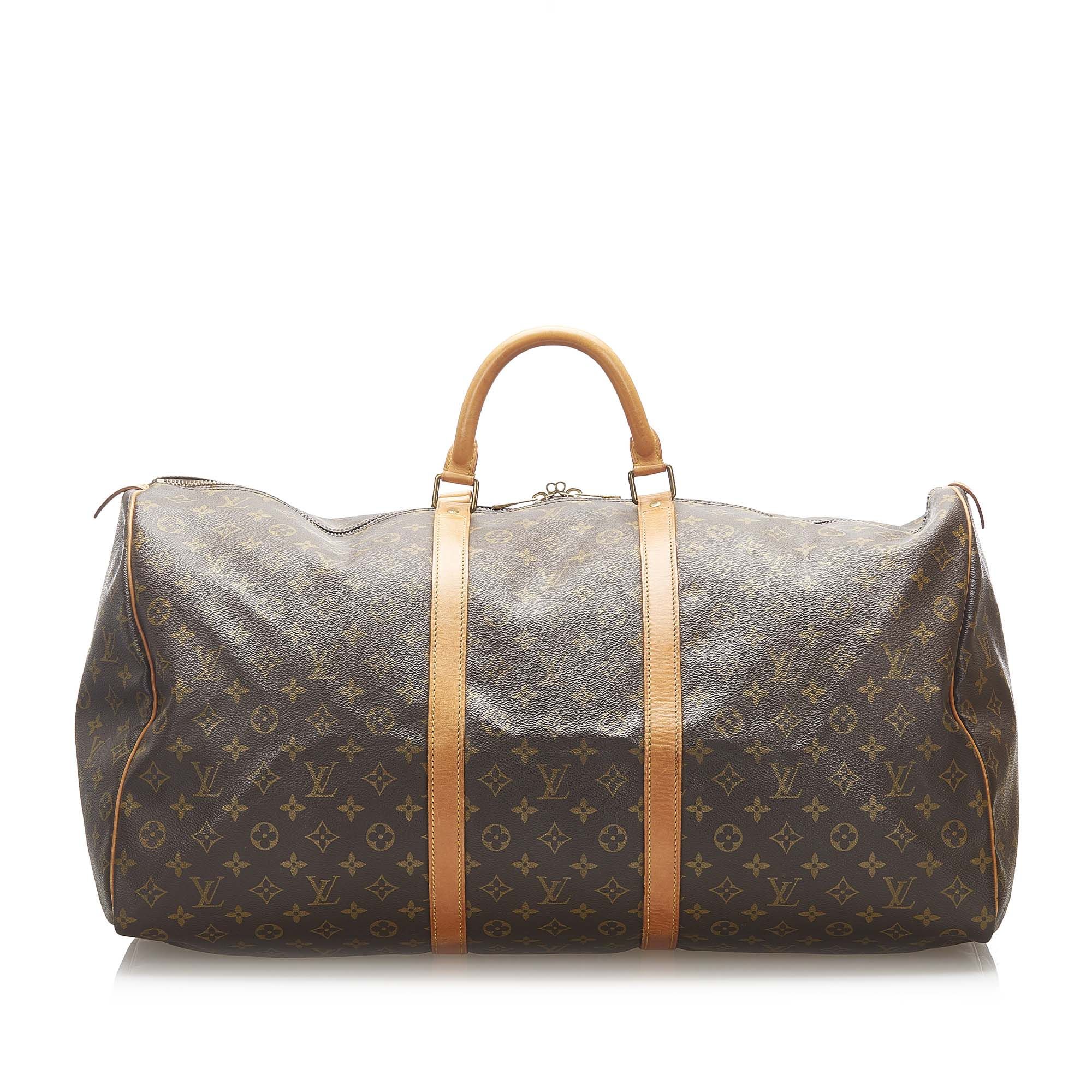VINTAGE. RRP AS NEW. The Keepall 60 features the Monogram canvas body with vachetta trim, a rolled vachetta handles, and a two-way top zip closure.Exterior back is discolored. Exterior bottom is discolored. Exterior corners is discolored and scratched. Exterior front is discolored. Exterior handle is discolored. Exterior side is discolored. Buckle is scratched and tarnished. Zipper is scratched and tarnished.

Dimensions:
Length 32cm
Width 60cm
Depth 26cm
Shoulder Drop 9cm

Original Accessories: This item has no other original accessories.

Serial Number: VI 864
Color: Brown
Material: Canvas x Monogram Canvas x Leather x Vachetta Leather
Country of Origin: France
Boutique Reference: SSU94323K1342


Product Rating: GoodCondition