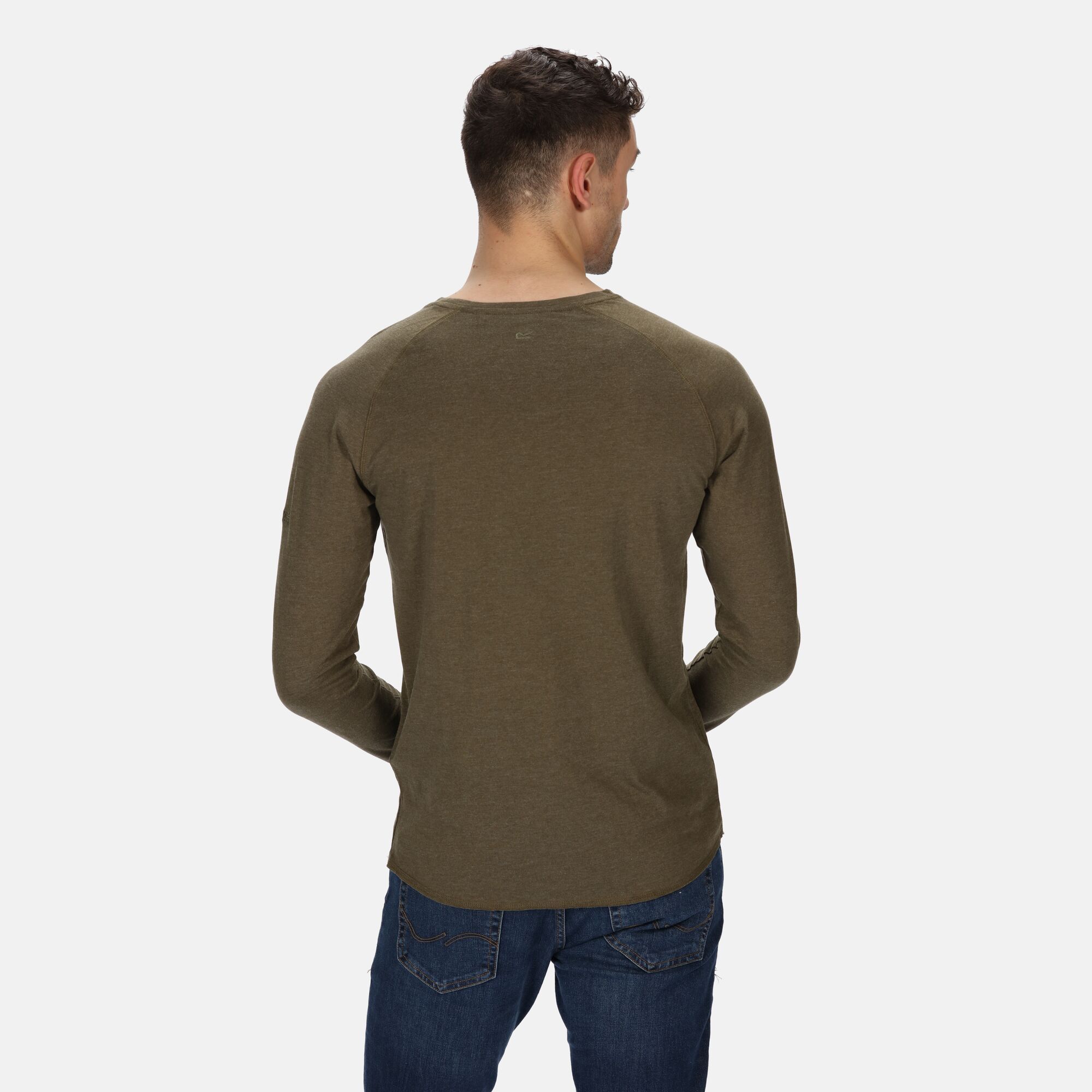 Material: 60% Cotton, 40% Polyester. Long sleeved sweatshirt with v-neckline. Made from 160gsm Coolweave organic cotton/polyester single jersey fabric. Garment enzyme washed for softer handle.