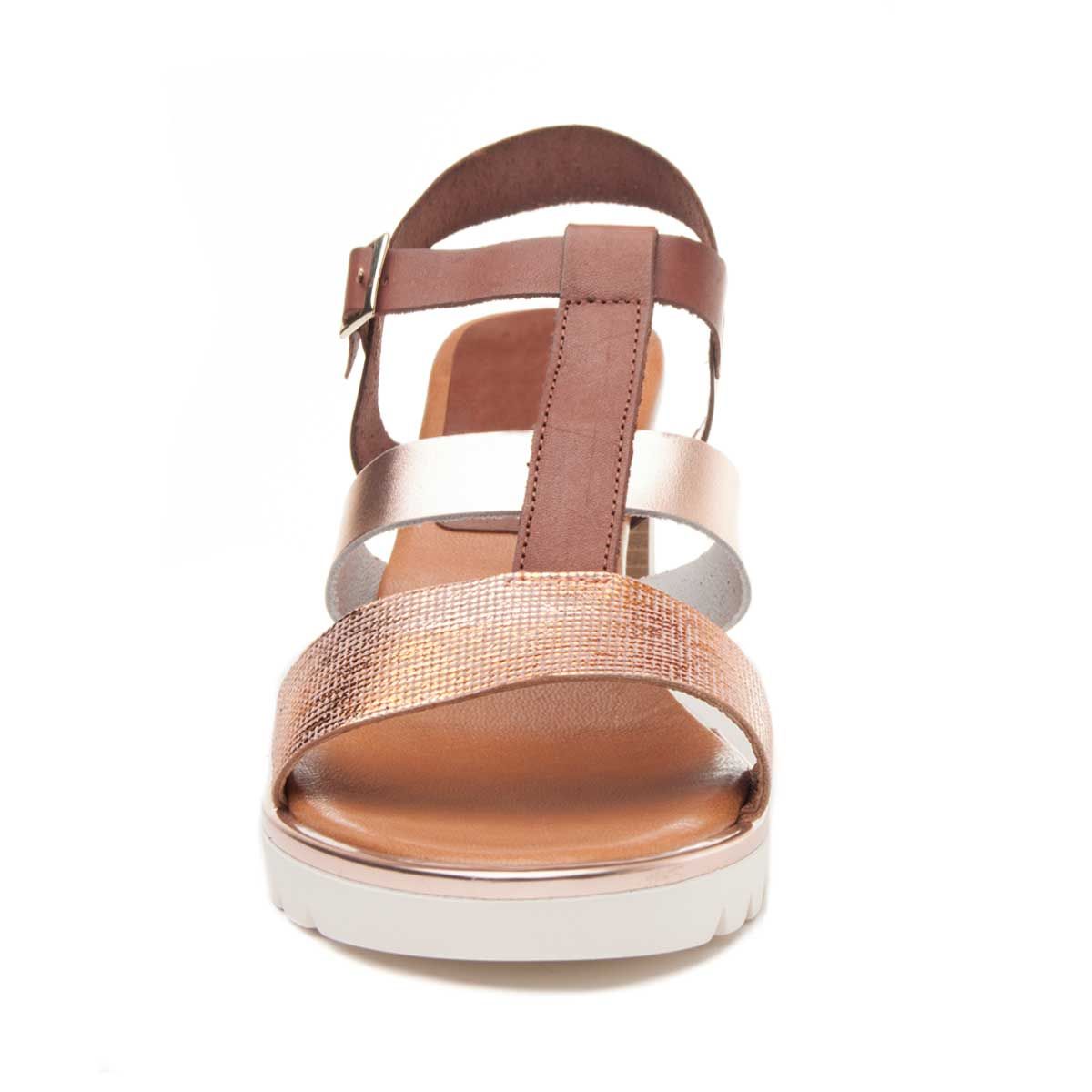These new sandals meet everything you need to make your summer perfect. Perfect combination between quality, community and design. Manufactured 100% in leather, with padded plant also made of skin and non-slip and light polyurethane sole, nothing weigh. Its combinations of colors and textures make these sandals unique pieces very top and easy to combine. Natural skin, ergonomic, flexible, footprint effect, soft, absorbing, breathable, shock Absorbing, lightweight and anti-slip..description Technical: External materialTuraleMaterial Interior: Natural Leather.Material Plant: Natural Leather.Material Sole: Polyurethane. , 5.Atout Platform: 2.Eottura Tacon: 0.Ture Bag0.Proofundity Bag