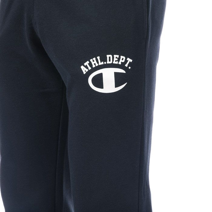 Mens Champion closed Hem Joggers in Navy.<BR><BR>- Elasticated rib waist.<BR>- Internal drawcords.<BR>- Pockets to side.<BR>- Ribbed cuffs.<BR>- Champion branding to left leg.<BR>- Inside leg 30in approximately<BR>- 63% Cotton  37% Polyester. Machine Washable.<BR>- Ref: 2115342192<BR><BR>Measurements are intended for guidance only.