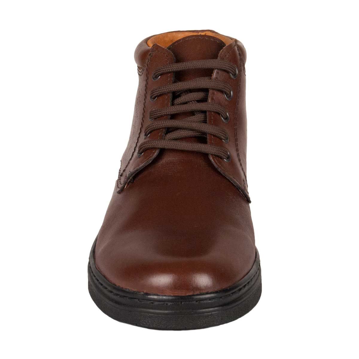 Purapiel Guarantee. 10 years of warranty. Comfortable and light leather boot for gentleman. With laces of thick thread and metallic eyelets. Flexible Hormo. Previous and later buttress, and double seam, giving the boot greater firmness and consistency. Interior and skin plant. Stitched floor. Anti-slip rubber sole.