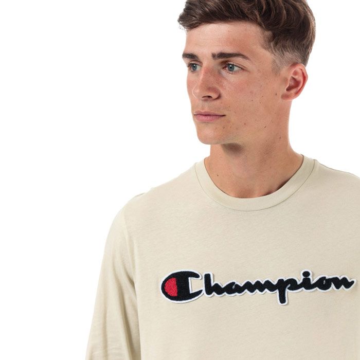 Mens Champion Large Logo Long Sleeve T-Shirt in green.<BR><BR>- Ribbed crew neck.<BR>- Long sleeves with ribbed cuffs.<BR>- Cotton terry script logo to chest.<BR>- Signature C logo embroidered above left cuff.<BR>- Tonal back neck tape.<BR>- Comfort fit.<BR>- 100% Cotton.  Machine washable.<BR>- Ref: 213517 ES050