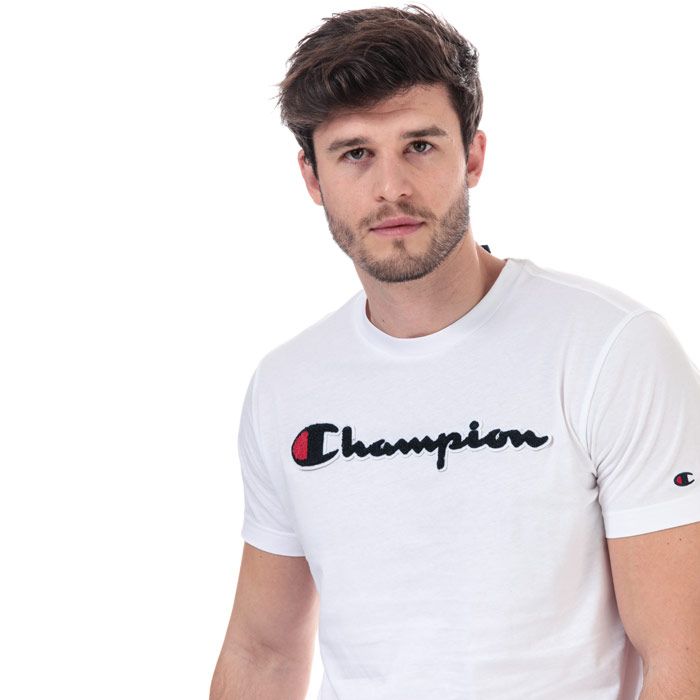 Mens Champion Large Logo T- Shirt in white.<BR><BR>- Ribbed crew neck.<BR>- Short sleeves.<BR>- Champion logo on the chest.<BR>- Embroidered logo to the sleeve.<BR>- Ribbed cuffs.<BR>- Regular fit.<BR>- 100% Cotton.  Machine washable. <BR>- Ref: 213521WW001
