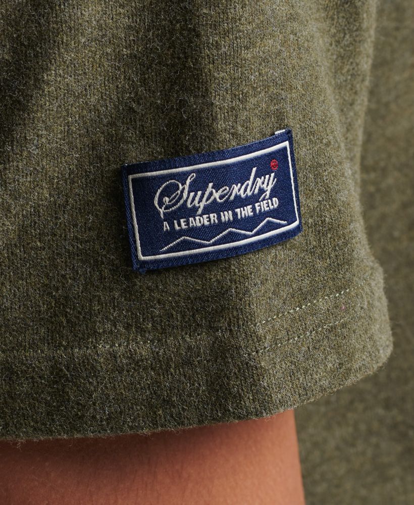 Our Great Outdoors Graphic T-Shirt brings you classic vintage vibes with an adventurous twist. It'll be sure to add a flair to your wardrobe.Relaxed fit – the classic Superdry fit. Not too slim, not too loose, just right. Go for your normal sizeCrew neckShort sleevesPrinted graphic designSignature logo patch