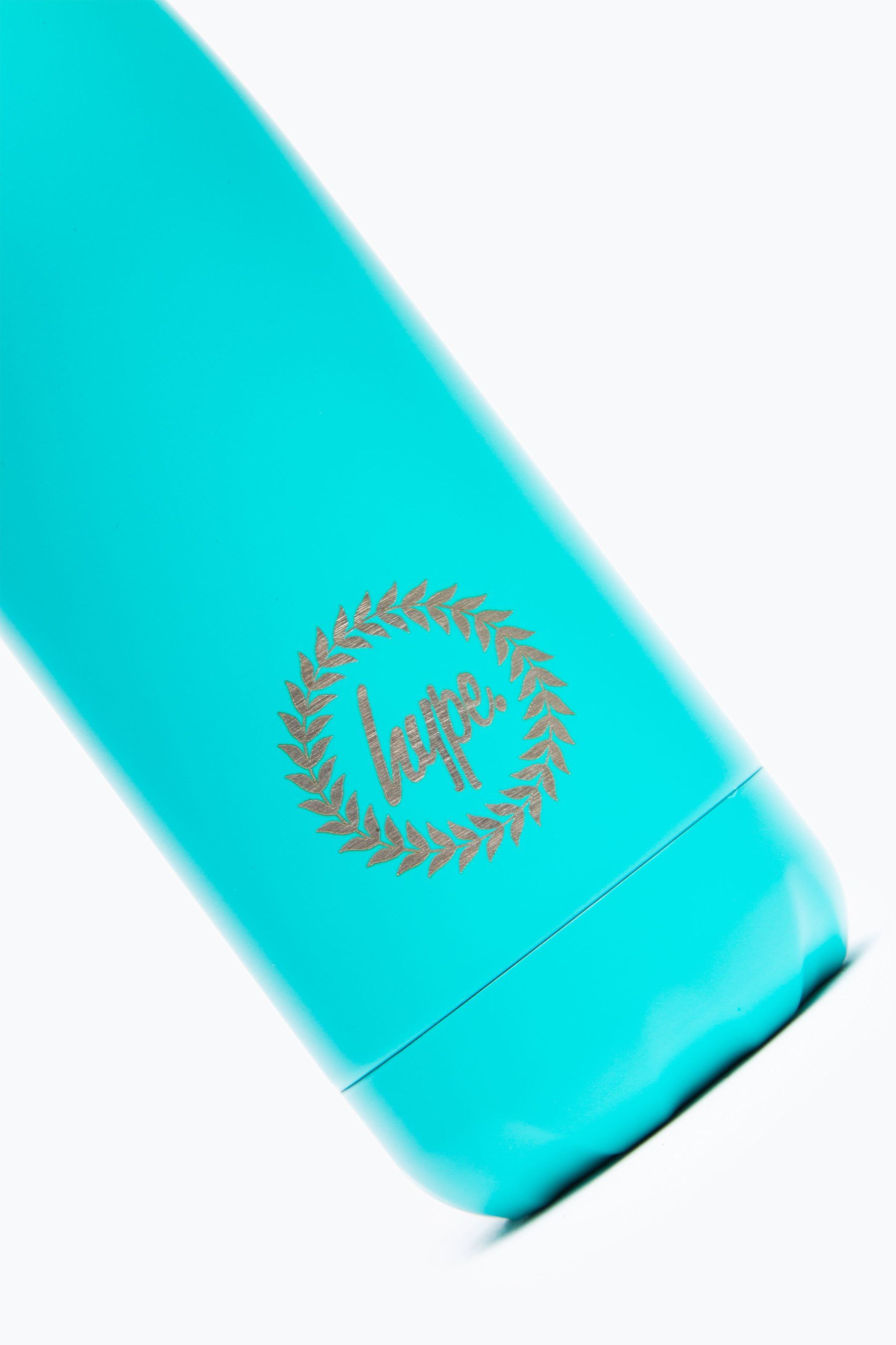 Keeping you hydrated, in style. Meet the HYPE. Mint Metal Reusable Bottle, perfect for when you're on the go. Designed in BPA-FREE stainless steel aluminium to ensure your water stays ice-cold and for chillier days, keeping your oat milk latte warm for longer. Finished with the iconic HYPE. Crest Logo. Reuse it again and again with an airtight screw lid prevents spills. Why not grab one of our lunch bags or backpacks with a bottle holder to complete the look.