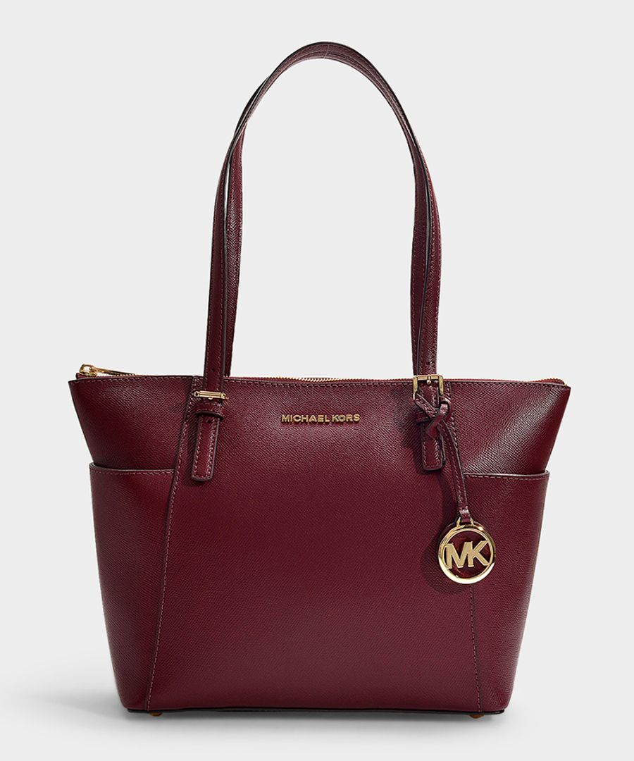 Distinctive glamour and elegant silhouettes are calling cards of diffusion line MICHAEL Michael Kors. Drawing inspiration from New York’s busy vibes to design its edit of shoes, bags and accessories, the label captures the jet-setter lifestyle and the all-American dream. Amongst its best-selling styles, it’s included the Jet Set shopper, the Rhea backpack and the Mercer tote.
