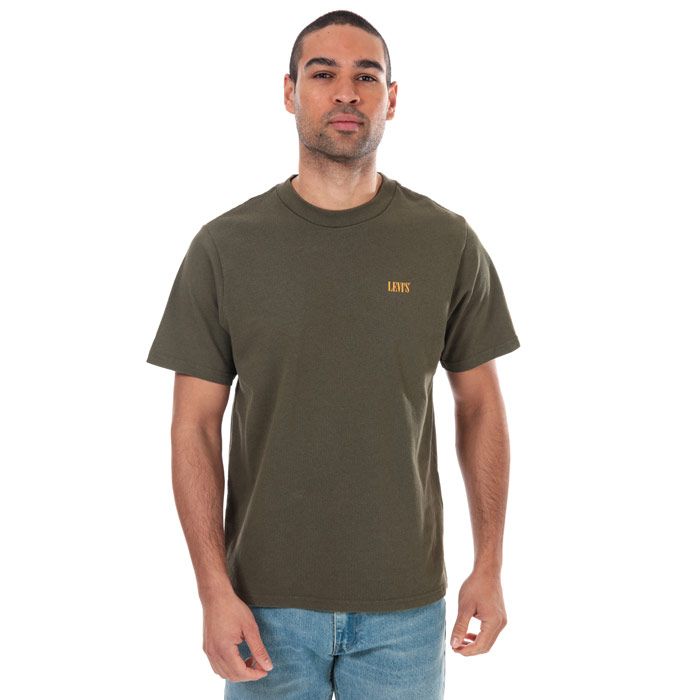 Mens Levis Relaxed Mock Neck T- Shirt in olive.<BR><BR>- Ribbed crew neck.<BR>- Short sleeves.<BR>- Levi’s logo print at the left chest. <BR>- Tonal back neck tape.<BR>- Regular fit.<BR>- 100% Cotton.  Machine wash at 30 degrees.<BR>- Ref: 296770001