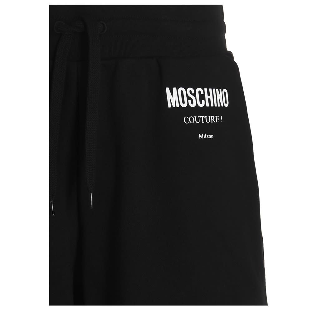 Cotton bermuda shorts with logo print and drawstring at the waist.