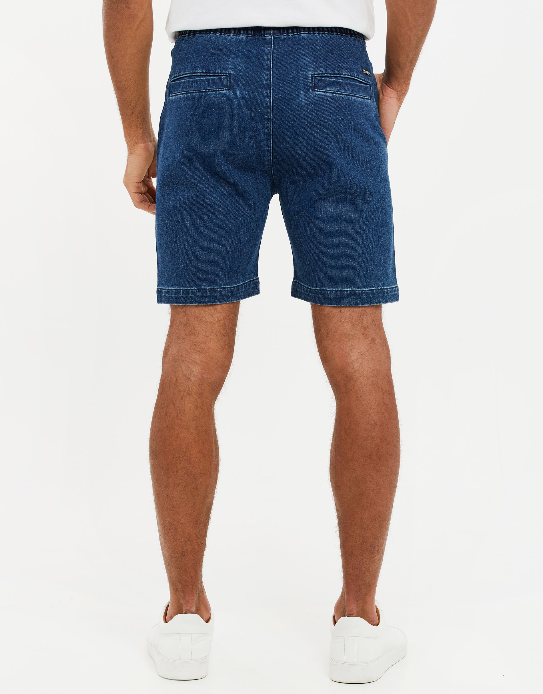 pull on levi shorts