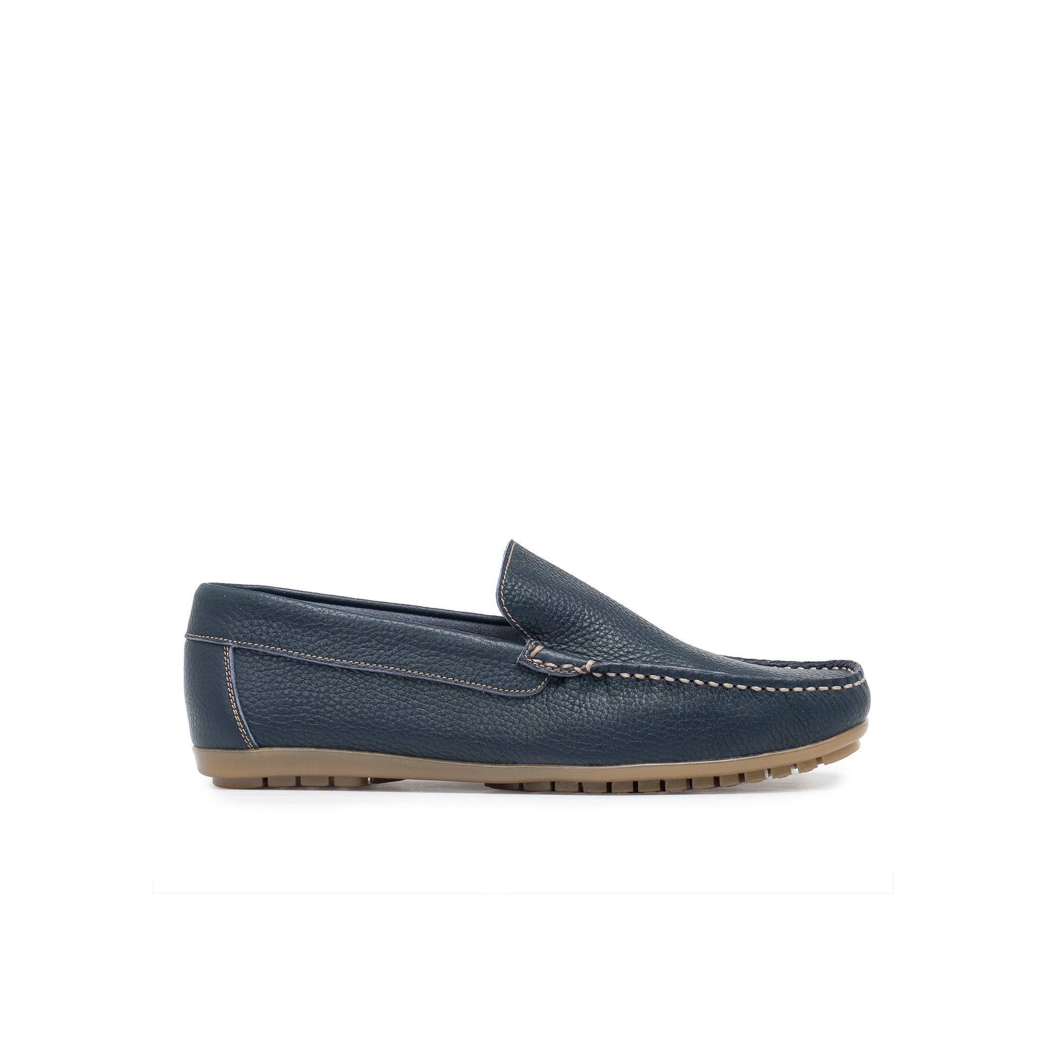 Nappa leather loafers by Son Castellanisimos. Upper made of cowhide leather. Open shoe with inner and insole made of cowhide leather. Sole material: synthetic and non slip. Heel height: 1 cm. Designed and made in Spain.