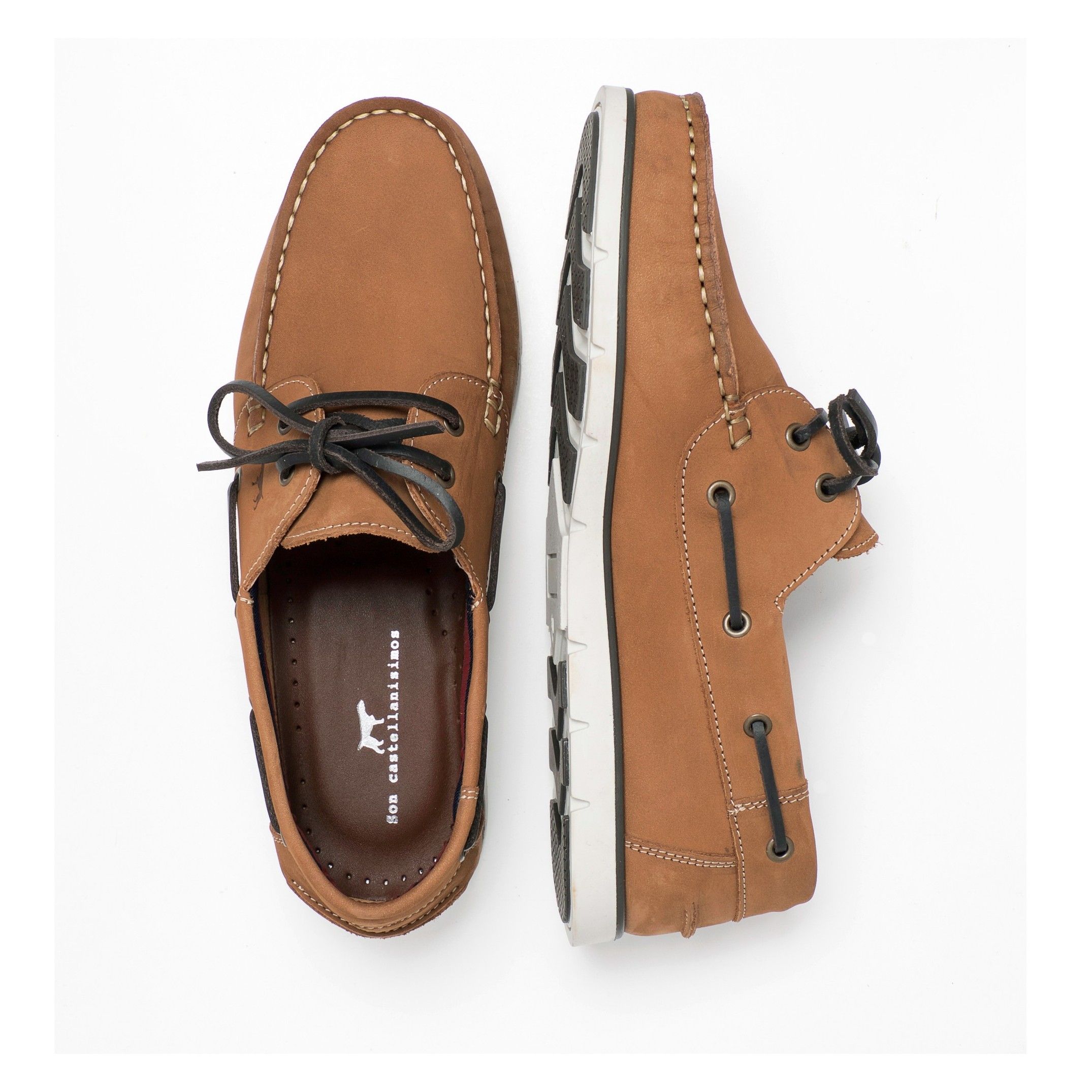 Nubuck leather boat shoes, by Son Castellanisimos. Upper made of cowhide leather. Leather laces closure. Inner and insole made of cowhide leather. Sole material: synthetic and non slip.  Heel height: 1'5 cm. Designed and made in Spain.