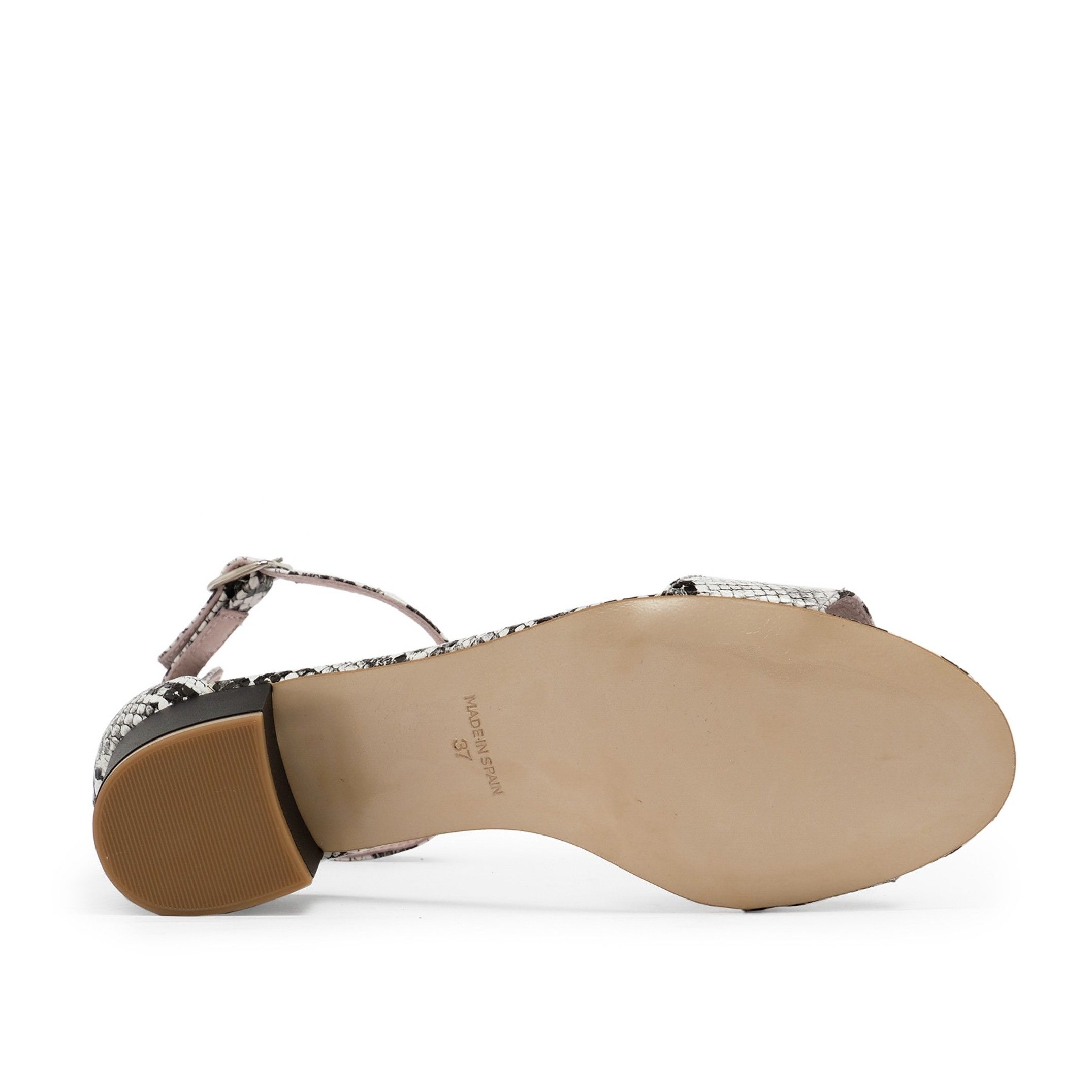 Classic sandals with heel for women. By Eva Lopez. Upper: leatherette. Closure: Metal buckle. Inner lining and insole: pig lining. Sole material: Cuerolite. Heel height: 4.5 cm. Designed and manufactured in Spain.
