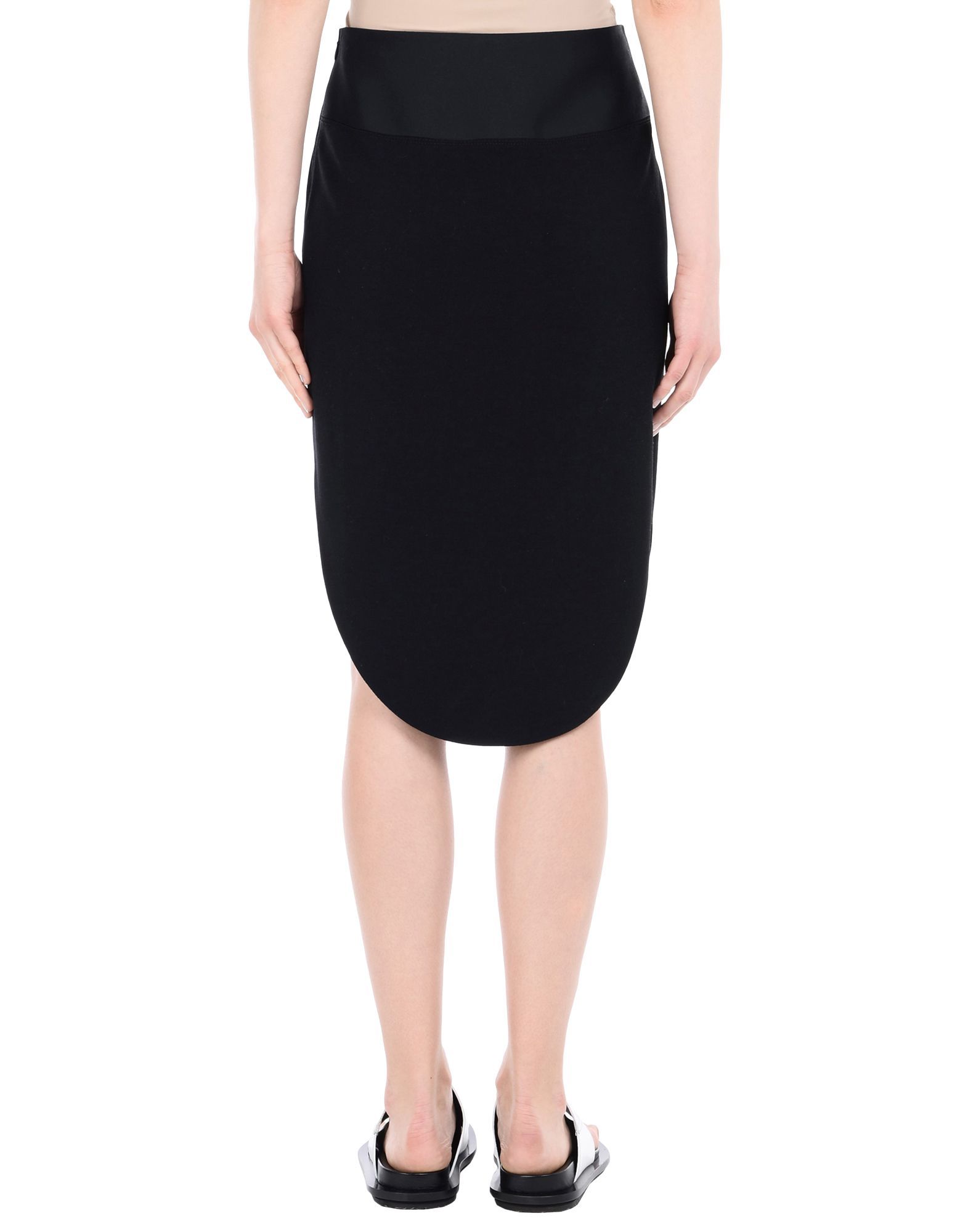 Maiyet is a modern luxury brand that combines the contemporary design of its dresses, trousers and shirts with the heritage of the world's master artisans.The brand is deeply committed to forging partnership to promote business growth in challenging global economies,reviving ancient techniques like Javanese Batik, preserving the hand-operated jacquard loom for silks,souring the finest cashmire from nomadic herders in Mongolia and promoting sustainable employement.Made in USA.