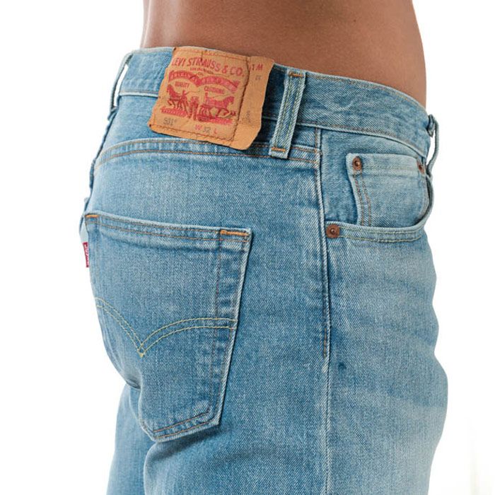 Mens Levi’s 501 Original Shorts in pepperoni.<BR><BR>- Classic 5 pocket styling. <BR>- Signature button fly fastening. <BR>- Comfortable stretch denim construction.<BR>- Straight leg.<BR>- Sits at waist.<BR>- Inside leg length measures 10in approximately.<BR>- 99% Cotton  1% Elastane. Machine washable.<BR>- Ref: 36512-0096<BR><BR>Measurements are intended for guidance only.