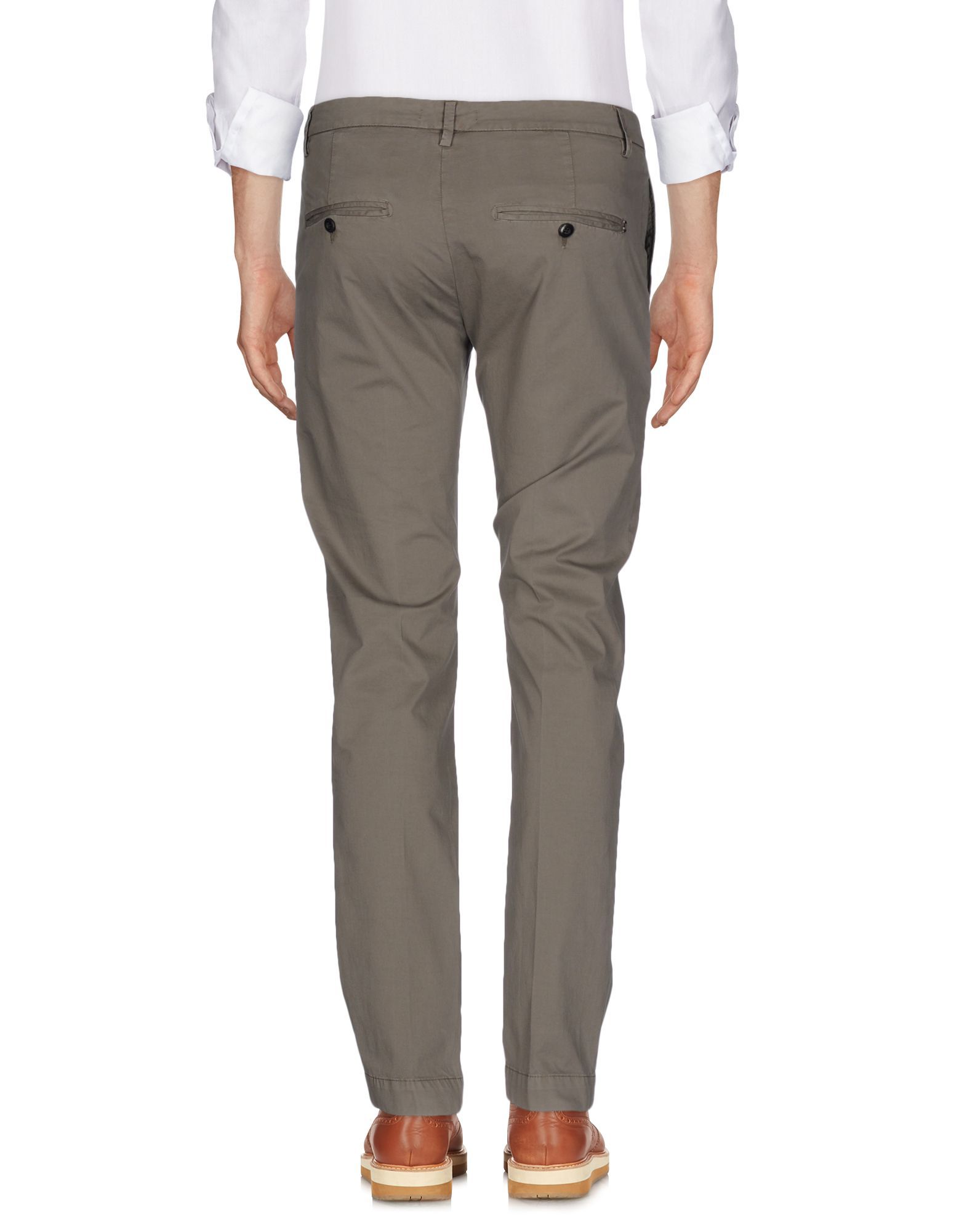 Plain weave<br>Basic solid colour<br>Low waisted<br>Regular fit<br>Straight leg<br>Logo<br>Snap-buttons, zip<br>Multipockets<br>Contains non-textile parts of animal origin<br>Stretch<br>Chinos<br>