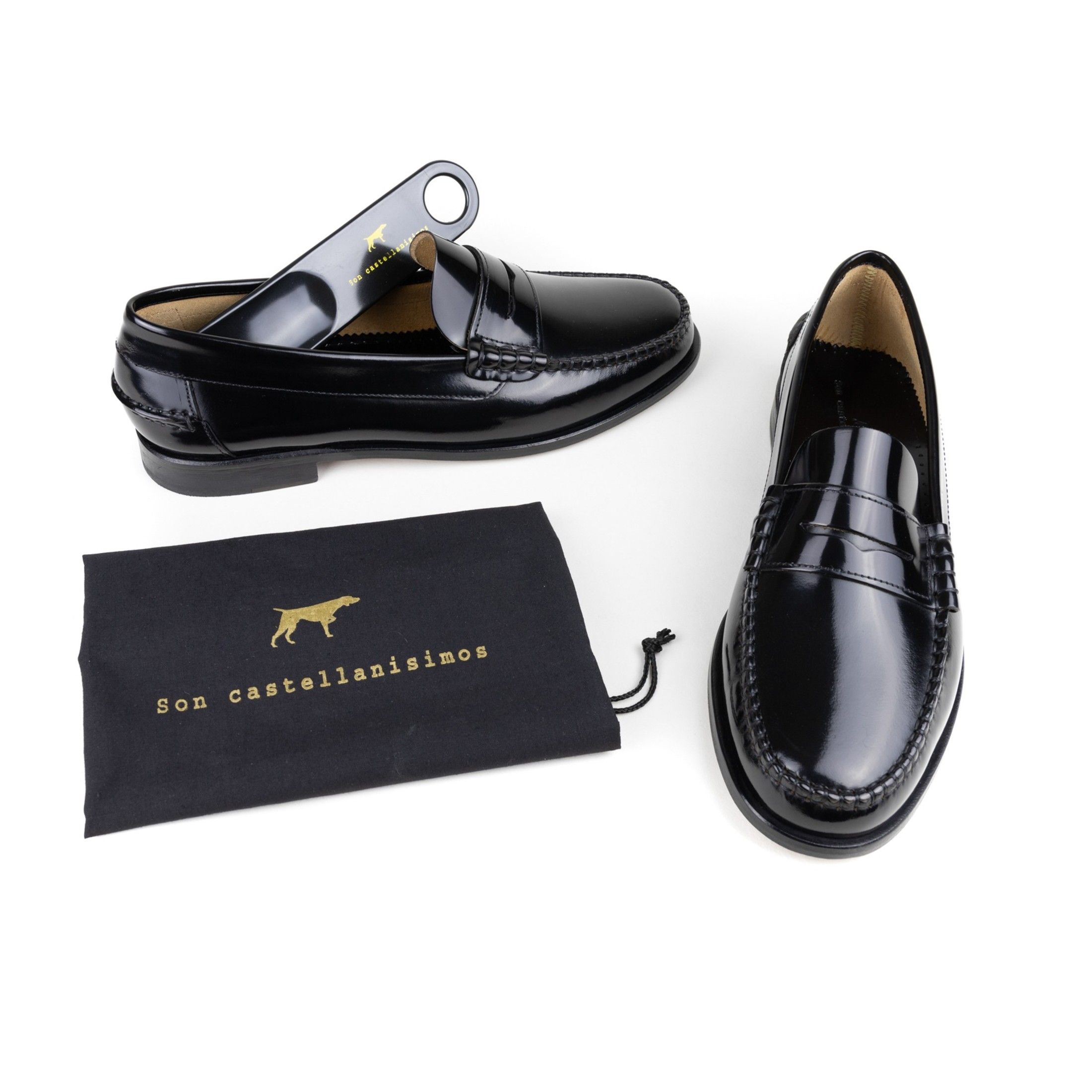 Florentic leather loafers for men. Premium collection of Son Castellanisimos. Outer: cowhide leather. Inner: Cowhide leather. Closure: no closure / open. Inner lining and insole: cowhide leather. Outsole Material: high quality leather. Heel height: 2 cm. Designed and manufactured in Spain.