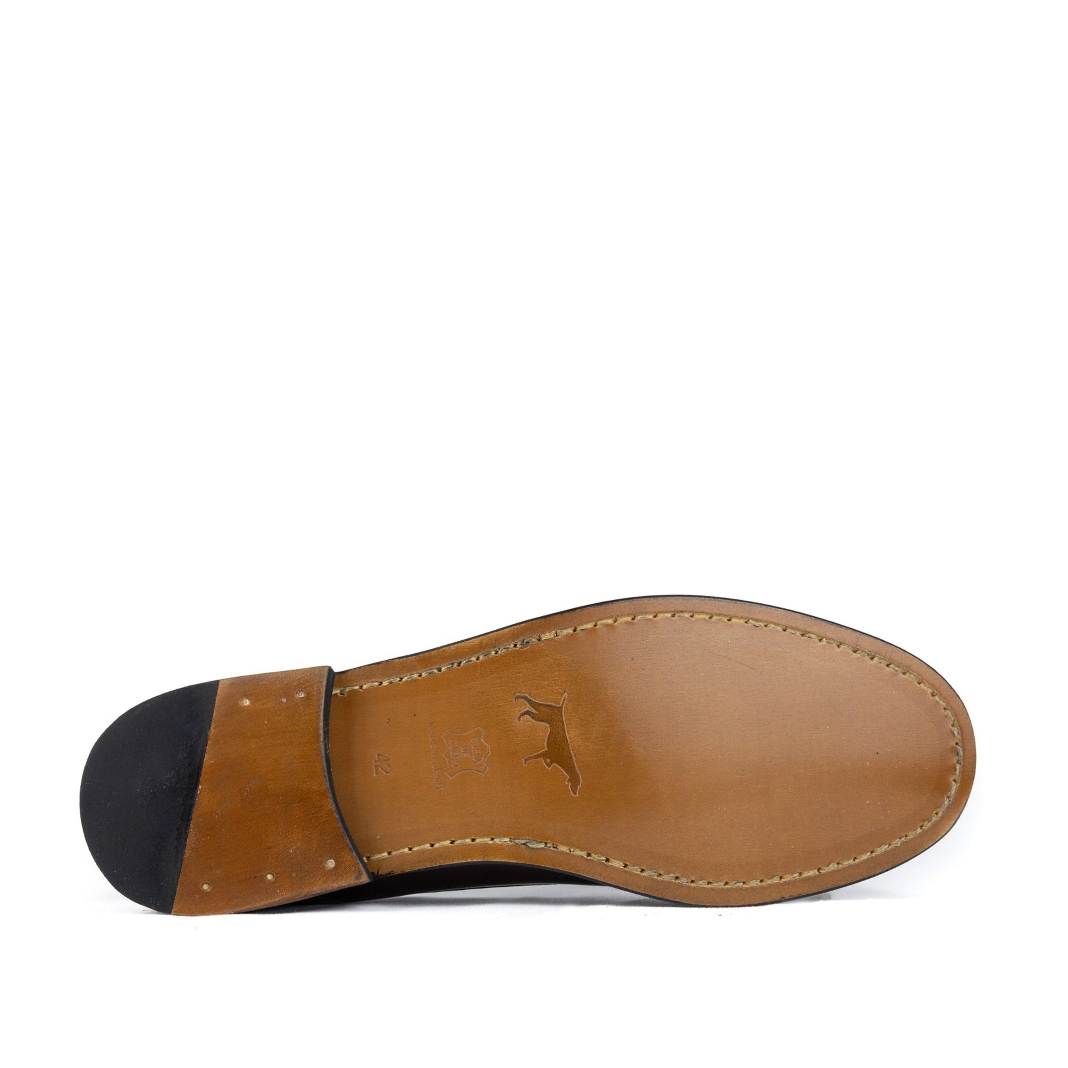 Florentic leather loafers. Premium collection of Son Castellanisimos. Outer material: cowhide leather. Inner: Cowhide leather. Closure: no closure / open. Inner lining and insole: cowhide leather. Outsole Material: high quality leather. Heel height: 2 cm. Designed and manufactured in Spain.