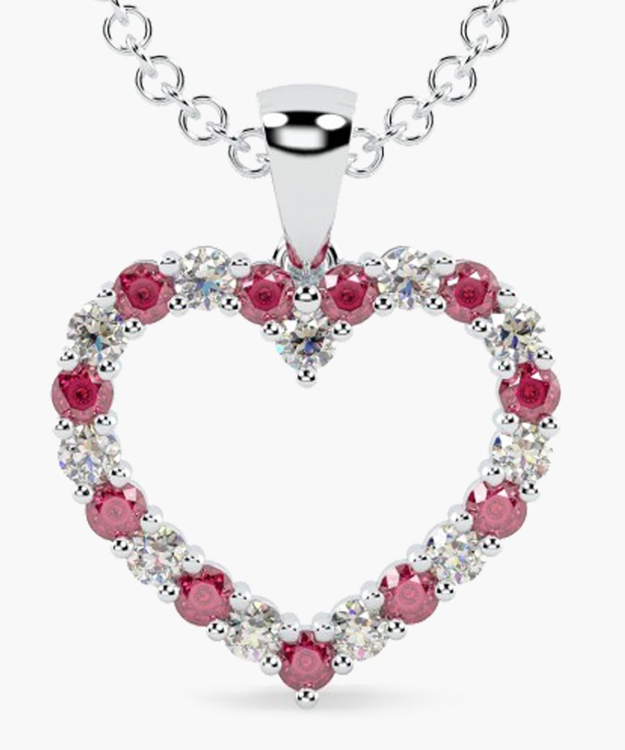 Tap into ancient myths where diamonds were splinters of the stars with this enchanting design. Harnessing the light with sophisticated elegance, this enticing jewellery promises to become a treasured addition to any jewellery box.