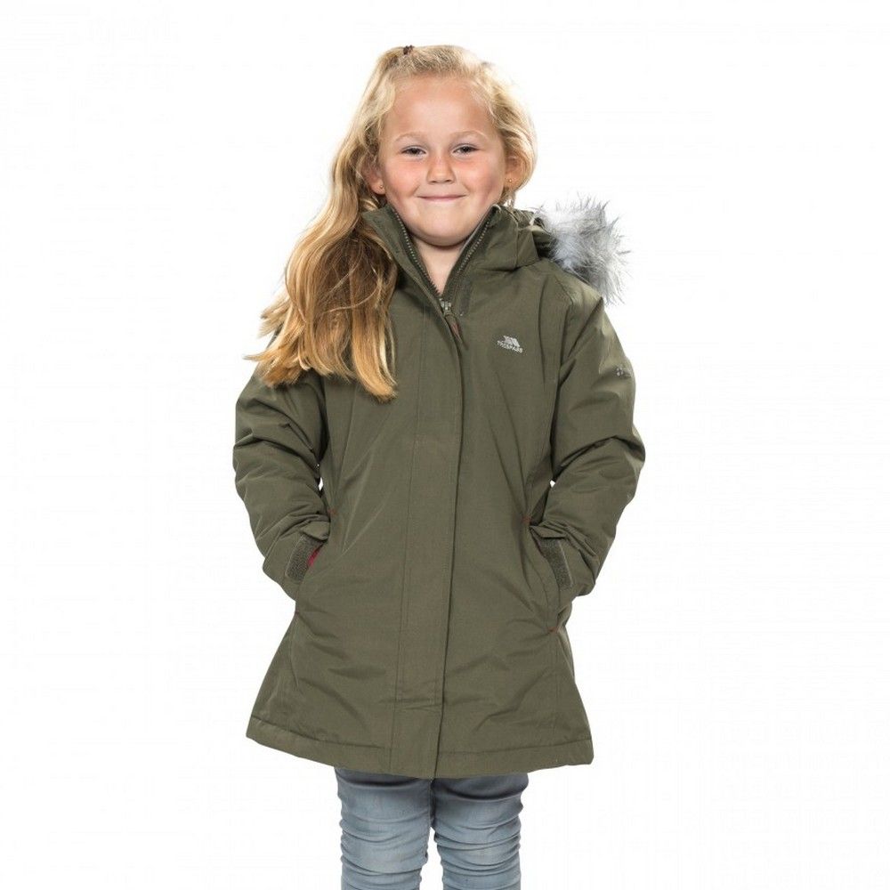 Lightly padded. Longer length. Detachable stud off hood. Detachable fur trim. 2 lower pockets. Elasticated cuffs with adjustable tabs. Shell: 100% Polyester PVC, Lining: 100% Polyester, Filling: 100% Polyester. Trespass Childrens Chest Sizing (approx): 2/3 Years - 21in/53cm, 3/4 Years - 22in/56cm, 5/6 Years - 24in/61cm, 7/8 Years - 26in/66cm, 9/10 Years - 28in/71cm, 11/12 Years - 31in/79cm.