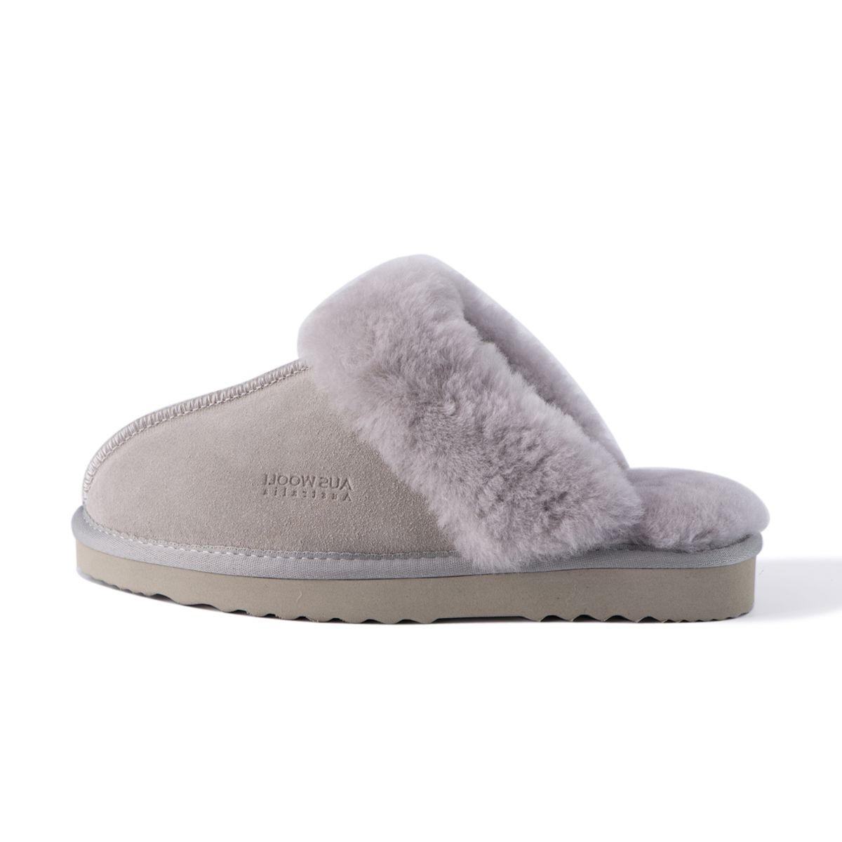 DETAILS





Cosy and snug, easy slip-on slipper

Soft premium genuine Australian Sheepskin wool lining
Full premium leather Suede upper with Australian sheepskin insole
Sustainably sourced and eco-friendly processed
Unisex sheepskin slipper - can be worn day and night
Soft EVA outsole - extra cushioning and lightweight
Firm wool pelt for superior warmth
100% brand new and high quality, comes in a branded box, suitable for gift