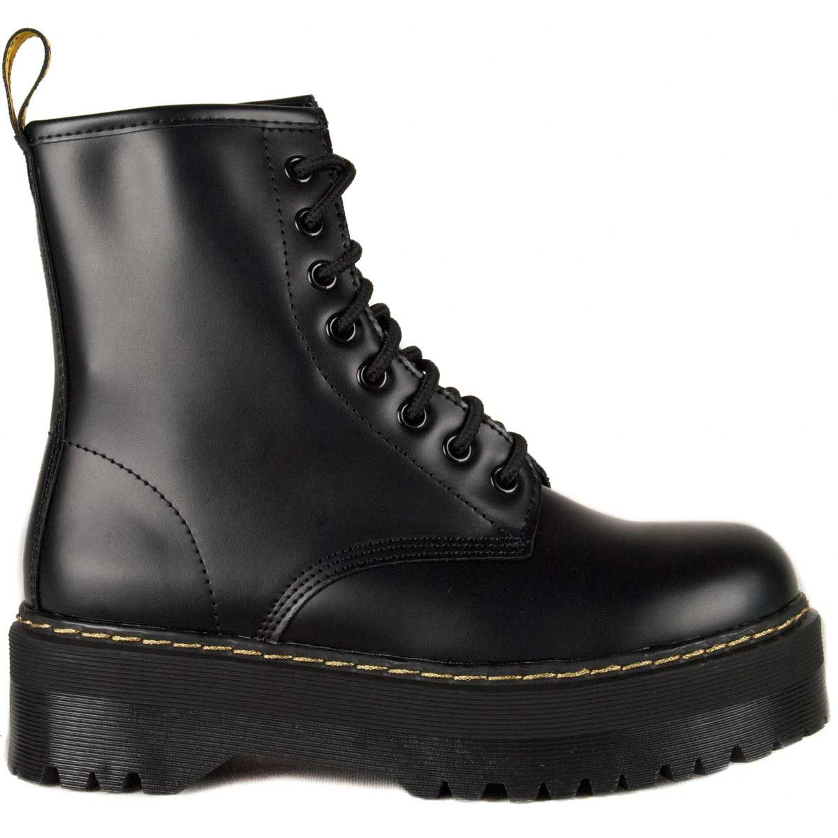 Modern black military-style boot with fine cord cord and metallic metallic buttonholes in black. The platform stands out for a fun sewn in Dorado, also has a black ribbon with yellow letters on top of the cane, which gives it an original touch. Easy to clean material. Padded textile. Hound comfortable. Sole and anti-slip rubber platform with tacos. If you like punk style and you want to go comfortable, this boot is the best option for your comfort in daily use.