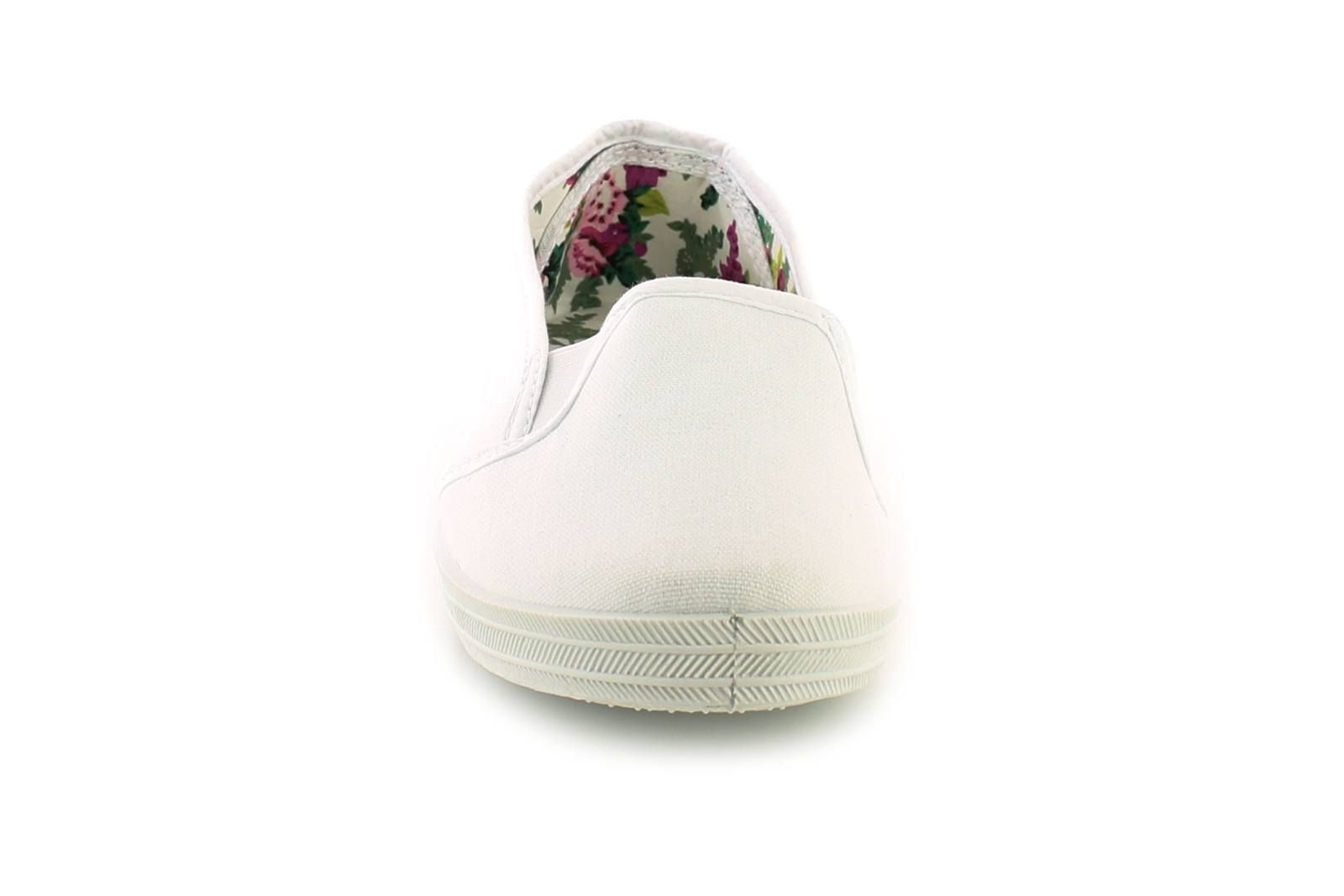 New Ladies/Womens White Slip Ons Elasicated Gusset Canvas Pumps.