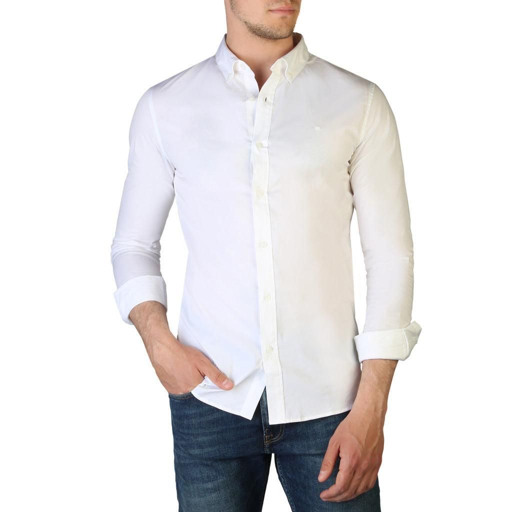 Gender: Man     Type: Shirt     Fastening: buttons    Sleeves: long     Material: cotton 96%; elastane 4%    Pattern: solid colour     Washing: wash at 30° C     Model height, cm:184     Model wears a size: L     Fit: skinny    Cuffs: 2 buttons     Details: visible logo