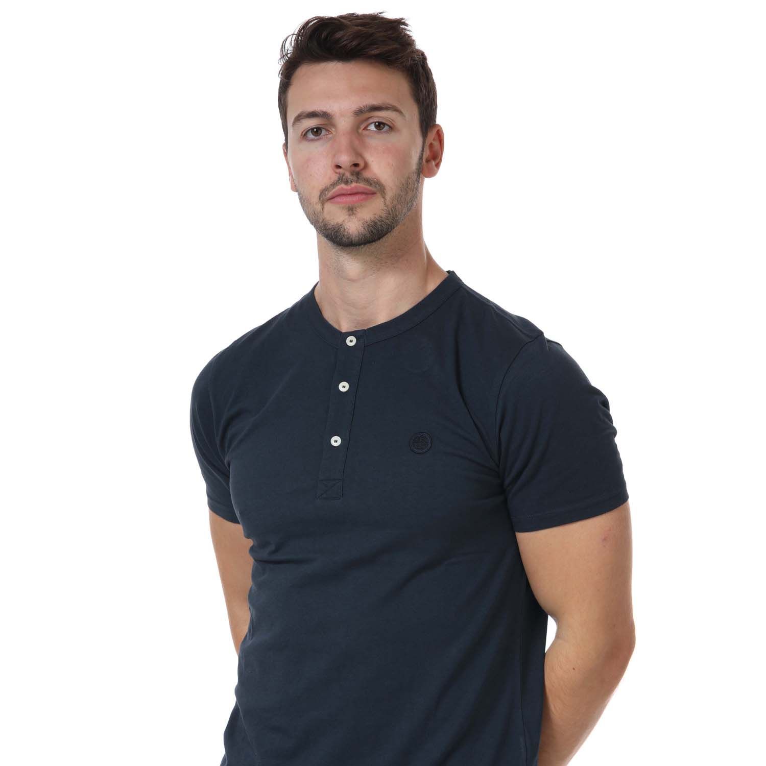 Mens Pretty Green Beta Henley T- Shirt in navy.- Grandad collar.- 3 button placket.- Pretty Green logo embroidered at the chest.- Slim fit.- 100% Organic Cotton. Machine washable.- Ref: G21Q3MUJER898N