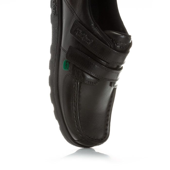 Junior Boys Kickers Fragma Strap Shoe in Black<BR><BR>-Hook and loop fastening<BR>-Smooth leather finish<BR>-Padded ankle and tongue<BR>-Tab to side<BR>-Branding to heel  side  strap and tongue<BR>-Leather Upper  Textile Lining  Rubber Sole