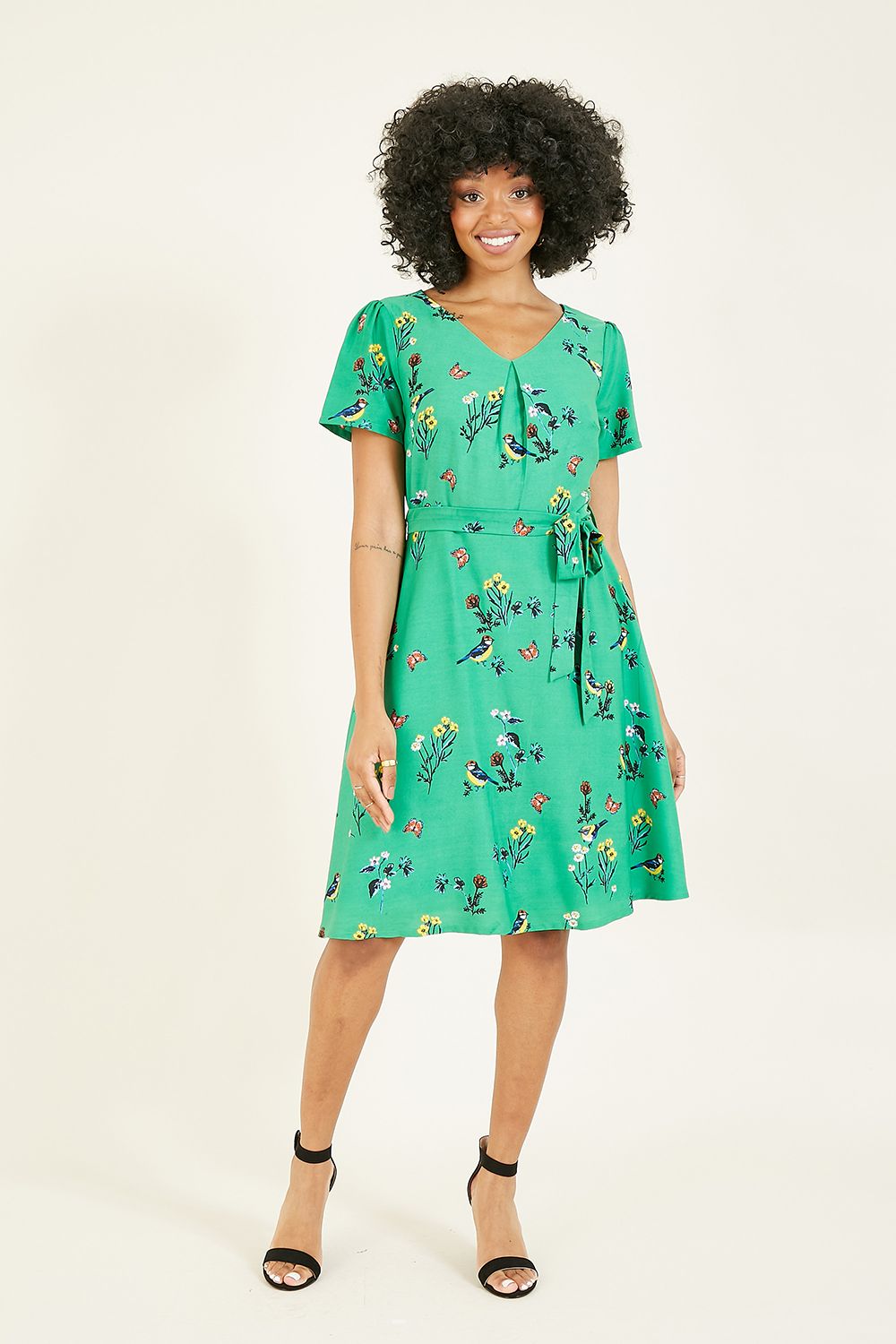 yumi green bird print maxi dress