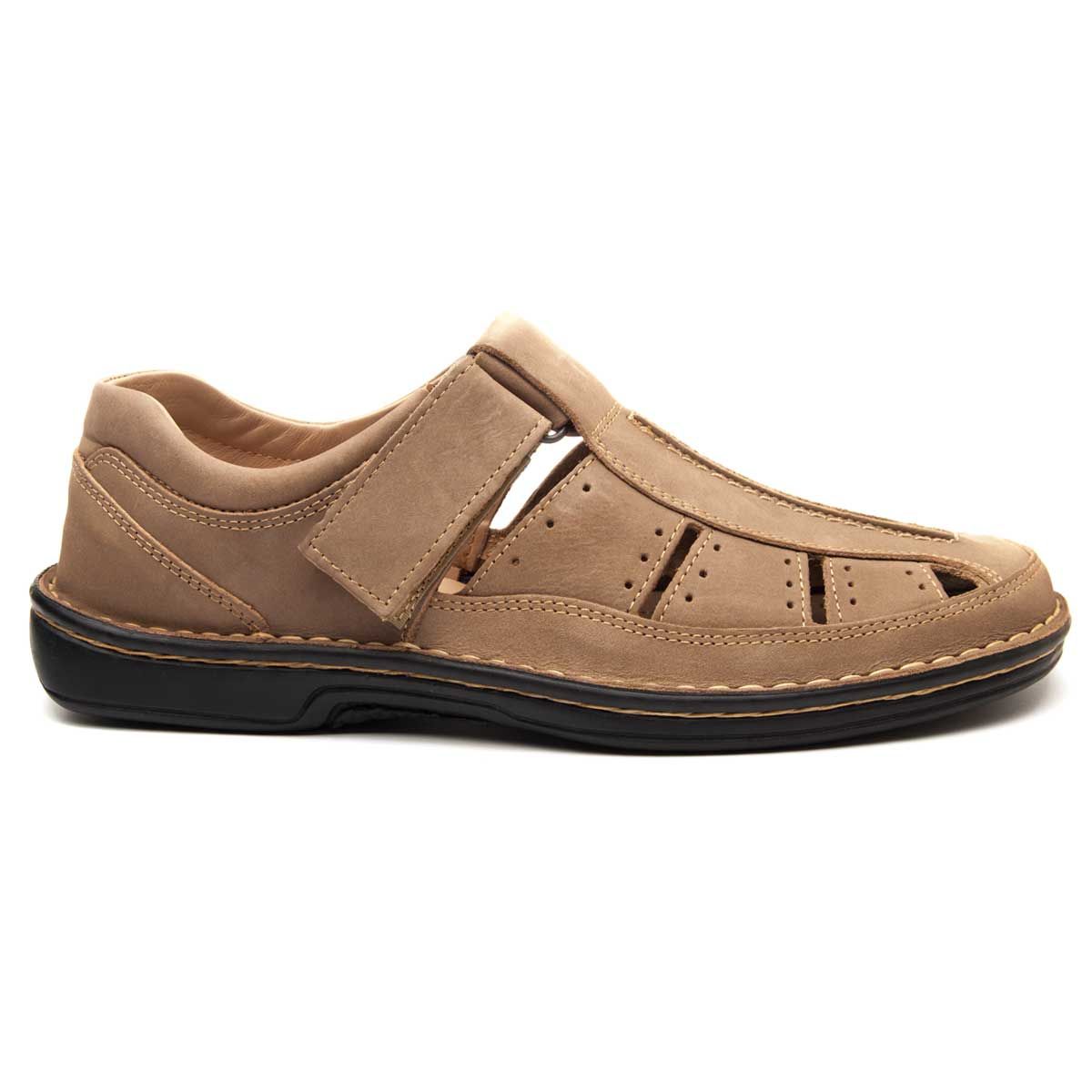We present this ideal sandal for summer, because thanks to its flexibility and the smoothness of your skin, it is the perfect shoe so that your foot can feel especially comfortable. It is manufactured in natural skin of first quality, very soft and easy to clean and care. The floor is flexible rubber and non-slip, it also has a relief on the sole that favors comfort and grip. It has a very comfortable and adaptable to the foot. Made in Spain in a traditional way and without chrome 6. No doubt the perfect choice for our day by day.